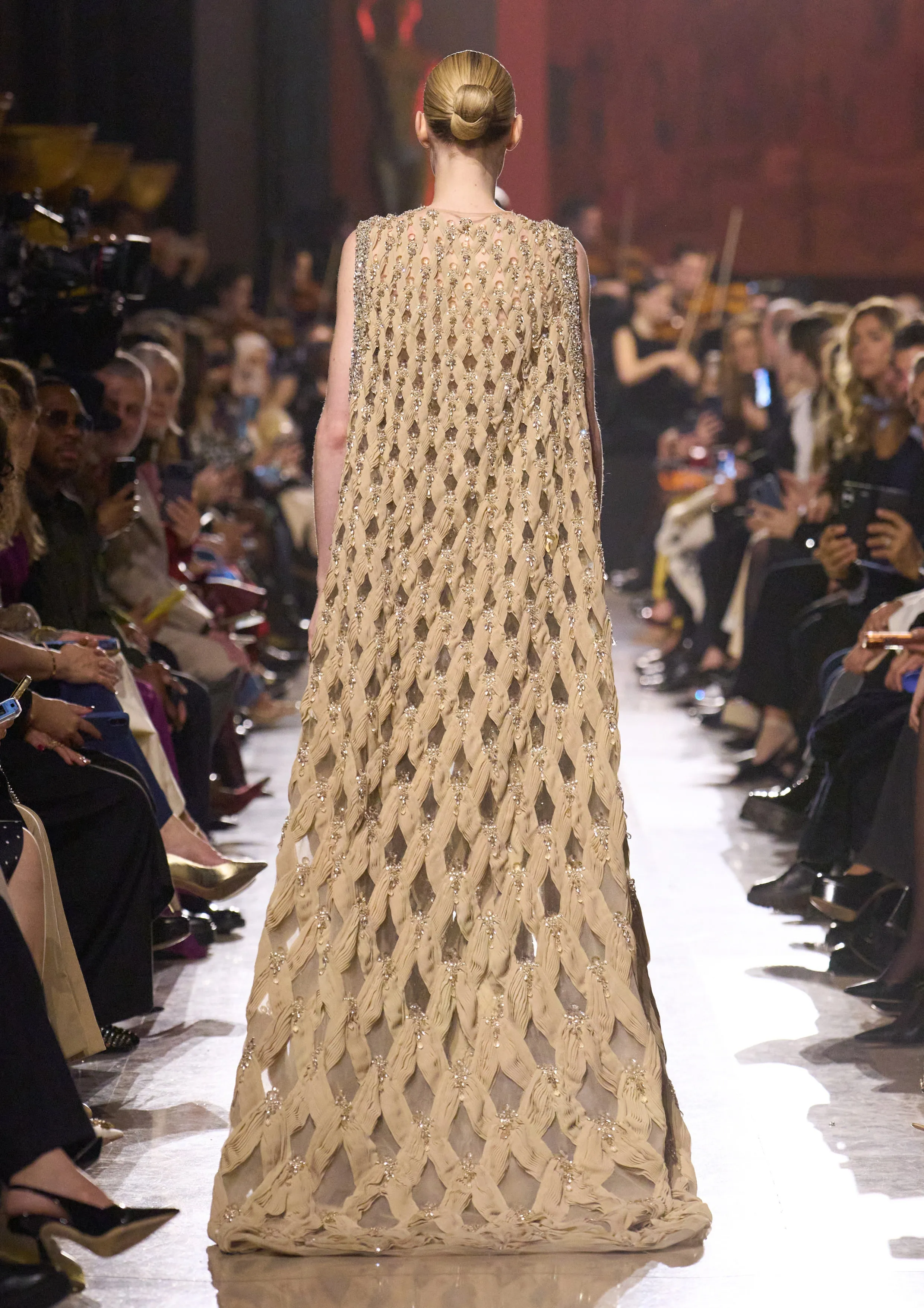 Look 32 sold by Elie Saab product image thumbnail 2