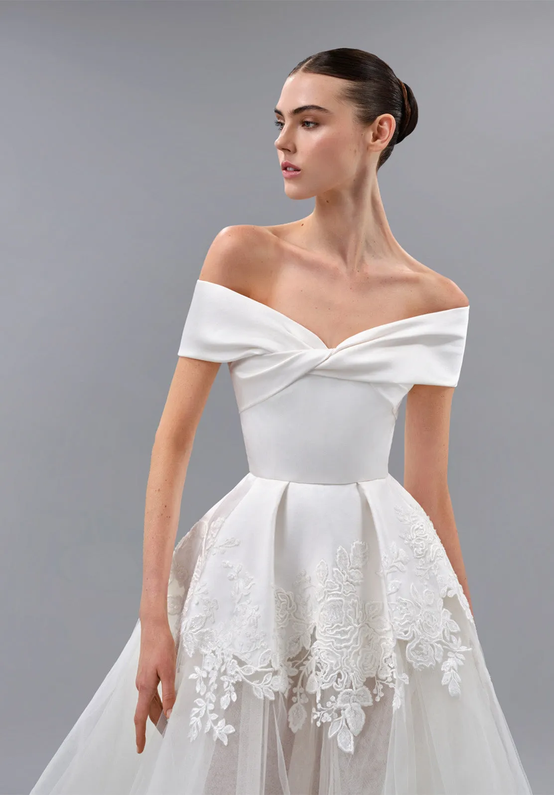 LOOK 1 sold by Elie Saab product image thumbnail 5