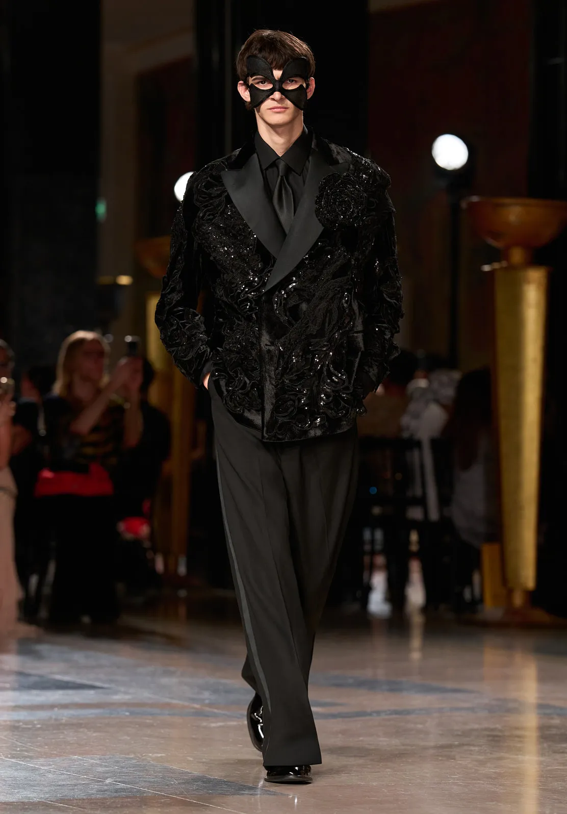 Look 17 sold by Elie Saab