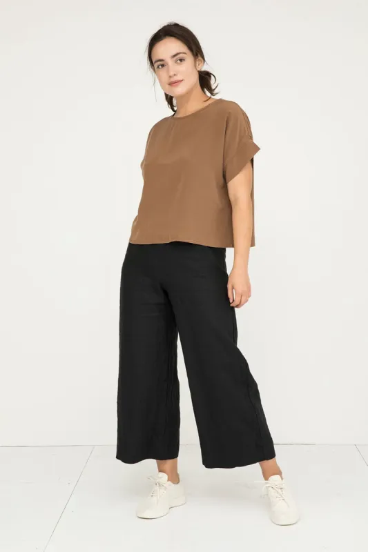 Florence Pant in Midweight Linen sold by Elizabeth Suzann