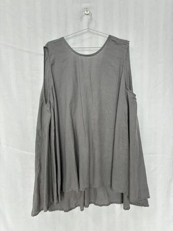 Harlow Tunic in Lightweight Linen, Overcast | Size 5X/6X | SAMPLE SALE (E19) sold by Elizabeth Suzann