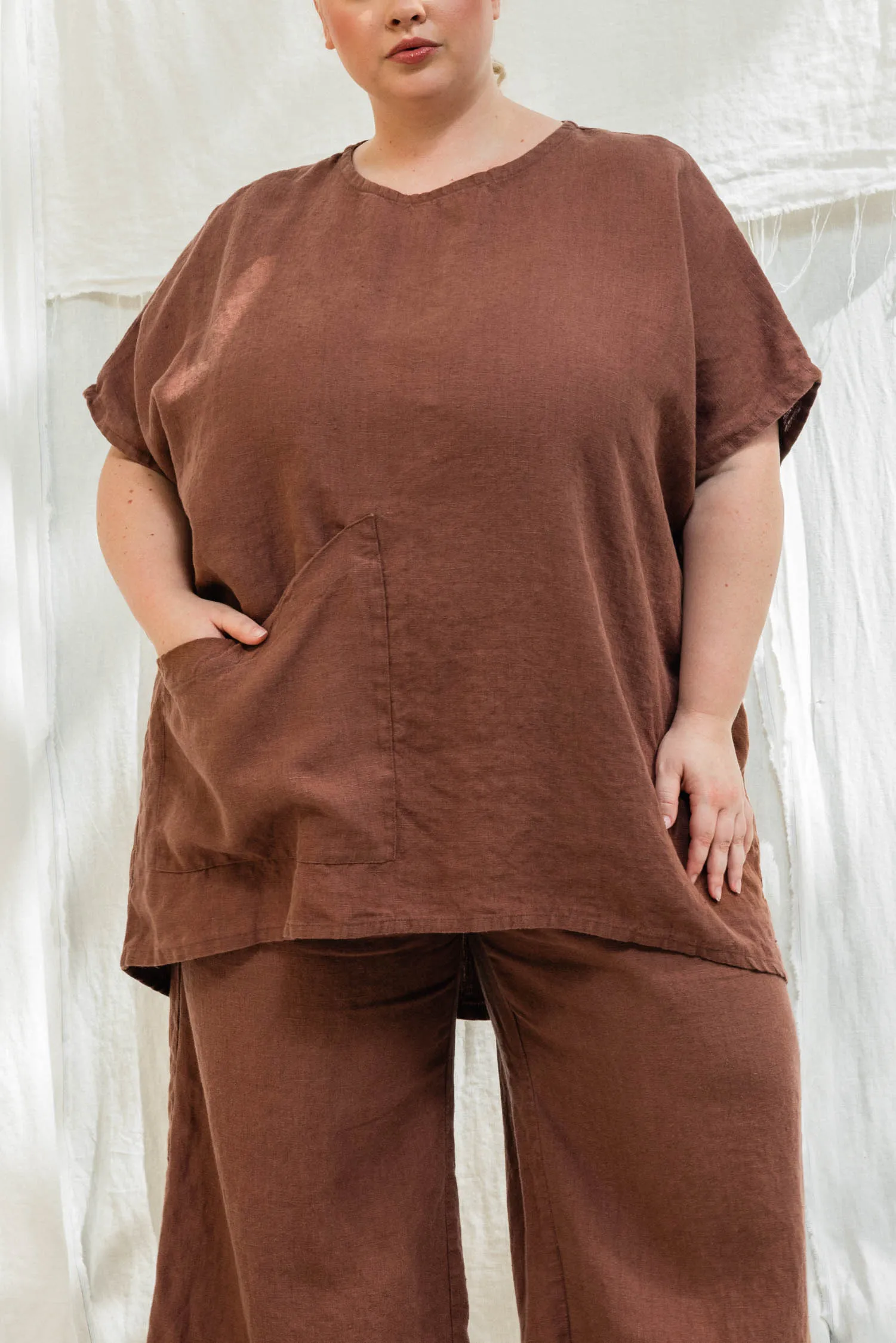 Harper Tunic in New Midweight Linen sold by Elizabeth Suzann