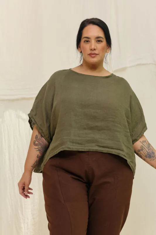 Linn Tee in Lightweight Linen sold by Elizabeth Suzann