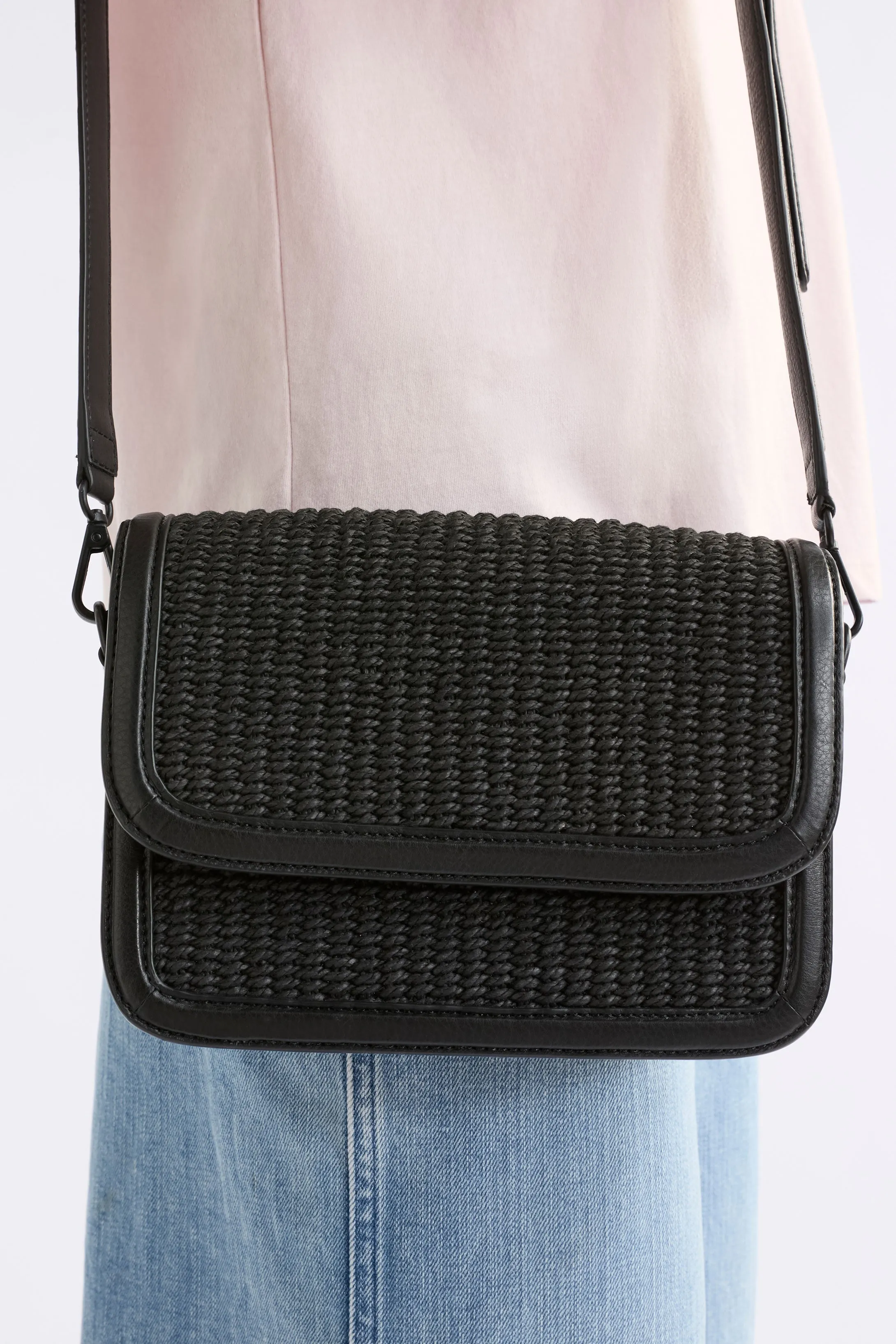 Ralffa Crossbody Bag sold by Elk product image thumbnail 4