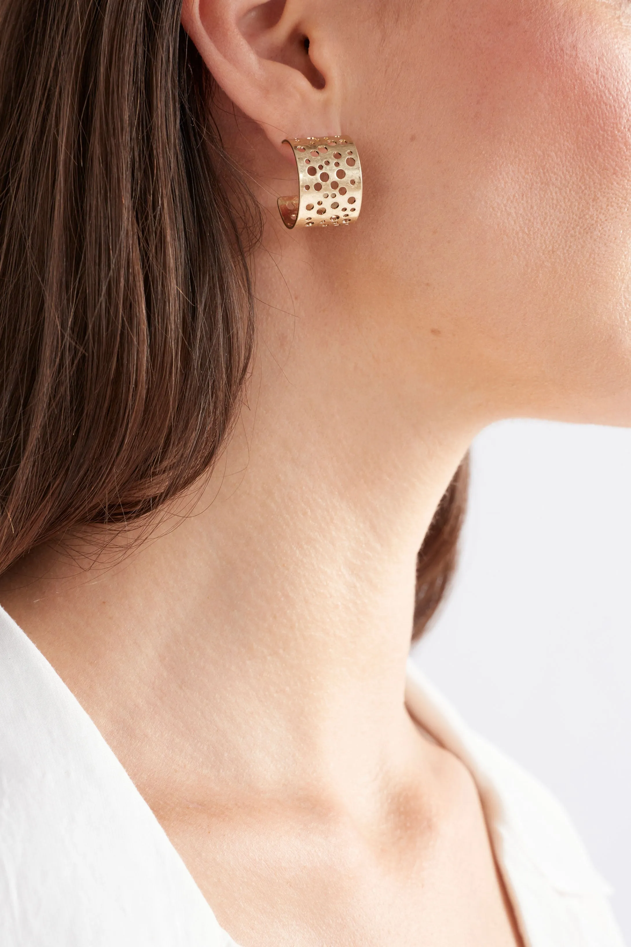 Hulle Tiny Hoop Earring sold by Elk product image thumbnail 3