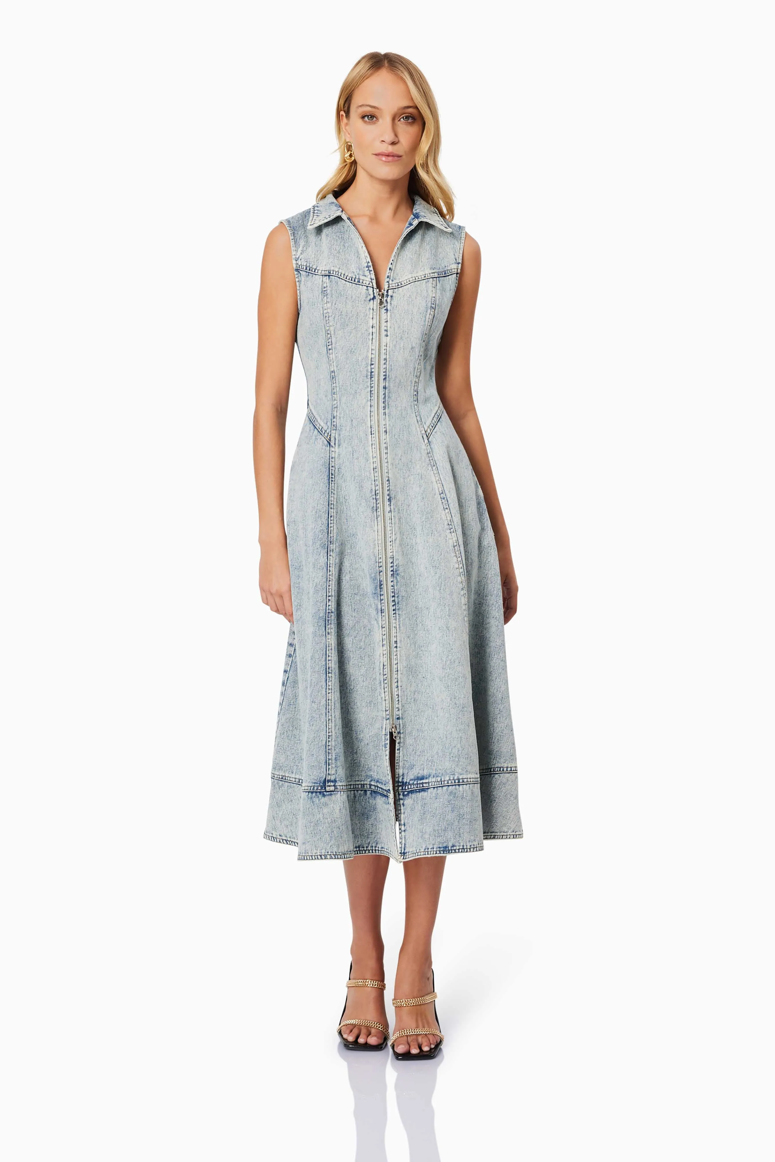 Giselle Denim Midi Dress in Blue sold by Elliatt product image thumbnail 4