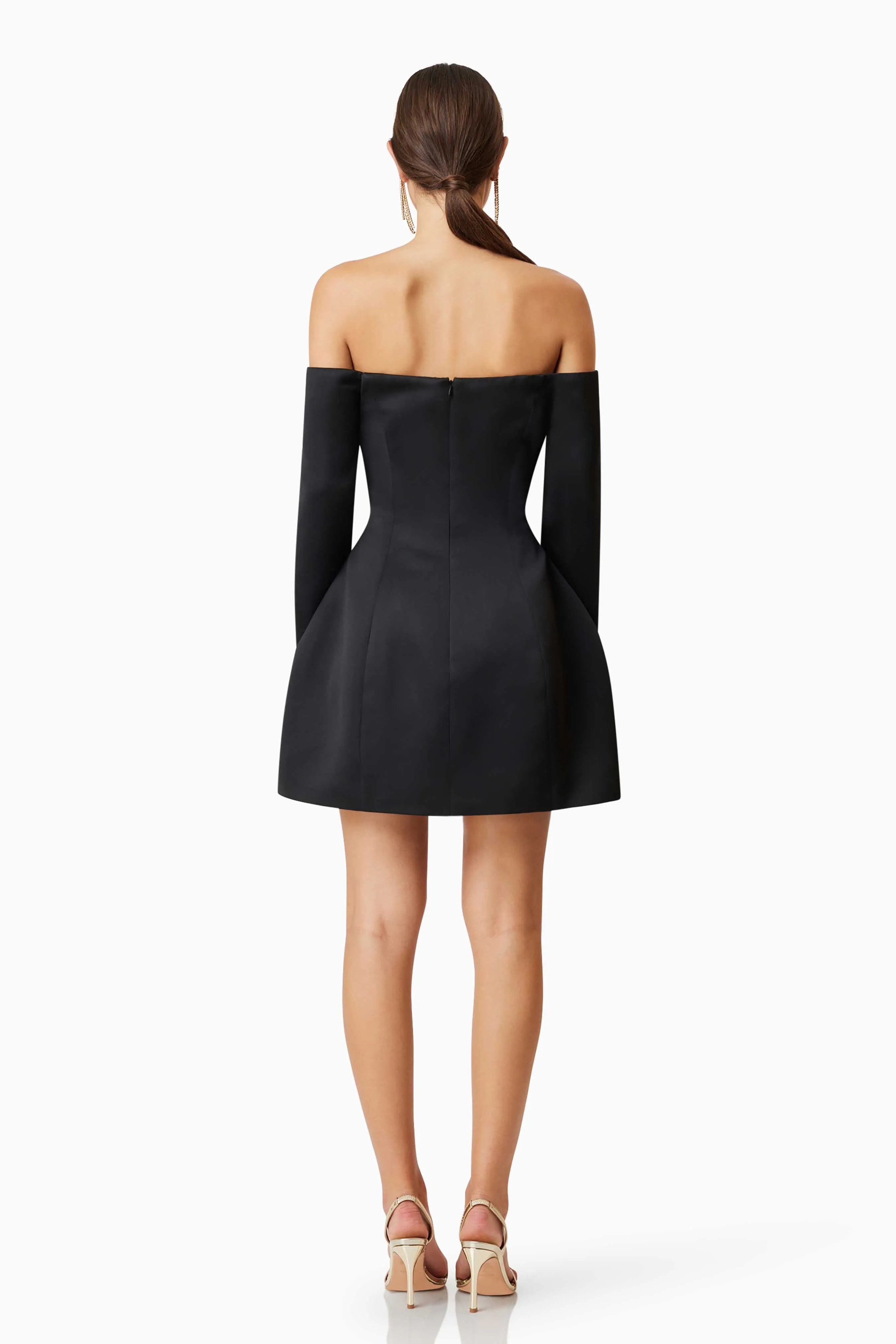 Vida Off The Shoulder Day Mini Dress In Black sold by Elliatt product image thumbnail 5