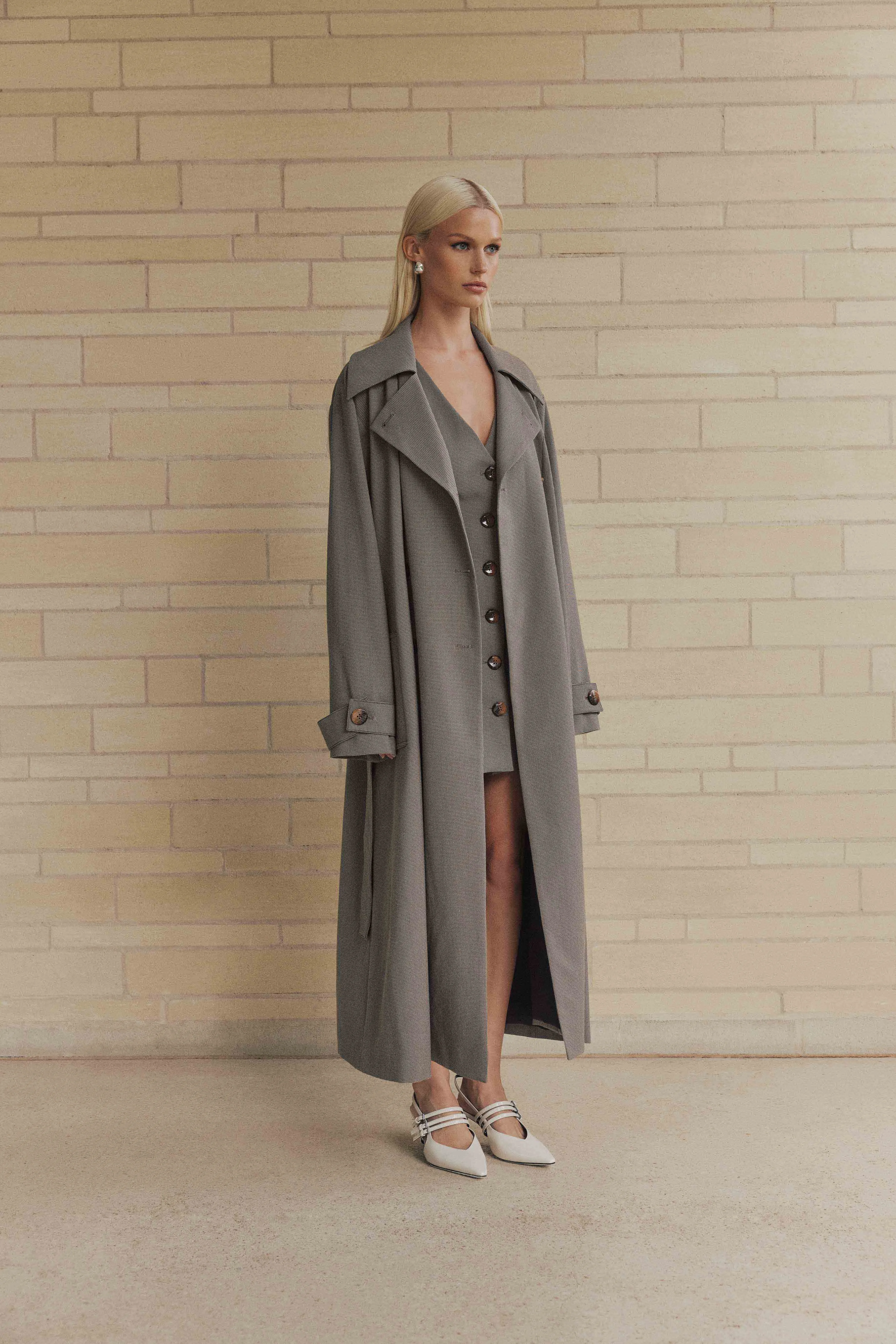 CURAAE London Trench Coat In Brown sold by Elliatt product image thumbnail 2