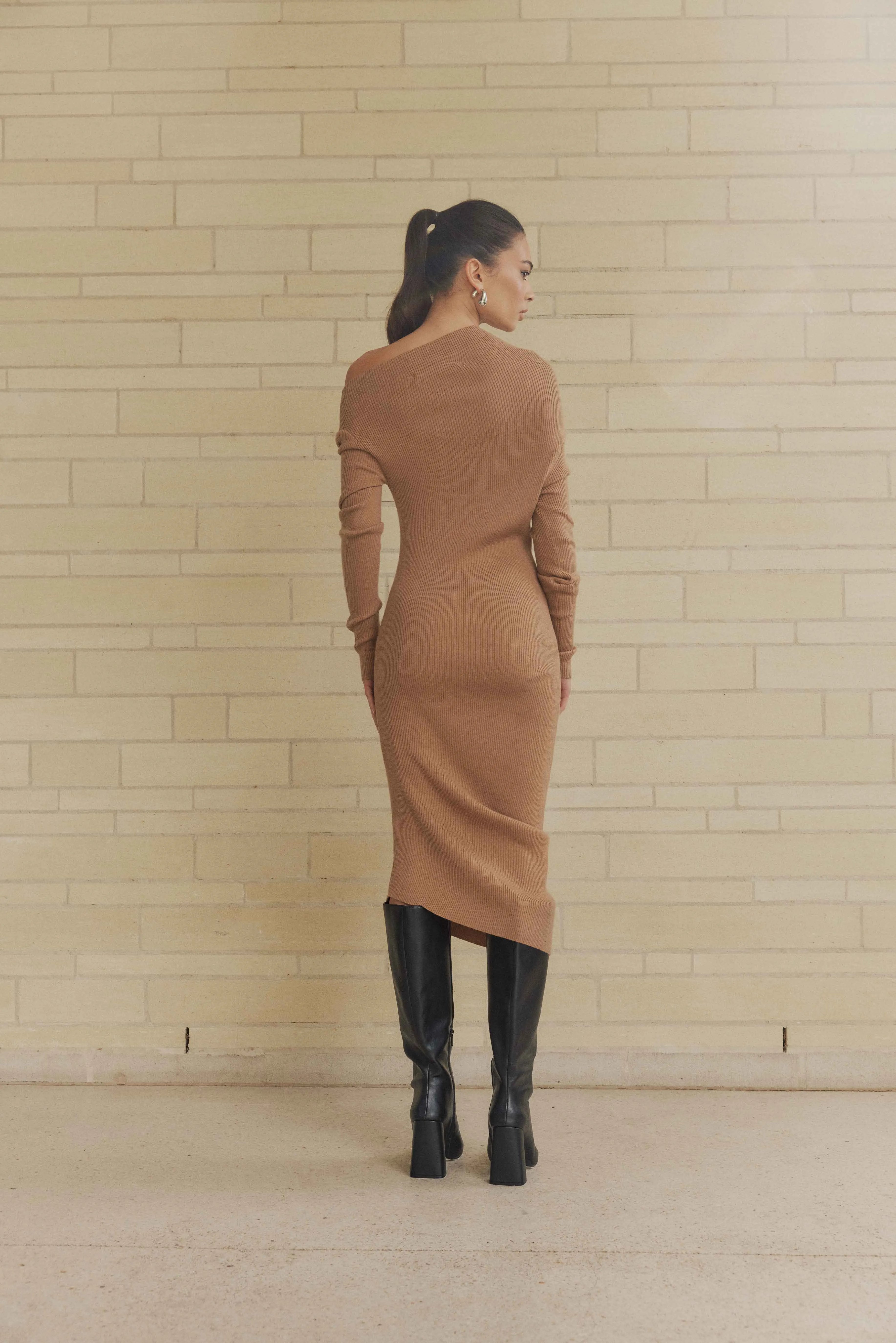 CURAAE Edin Knit Midi Dress In Brown sold by Elliatt product image thumbnail 4