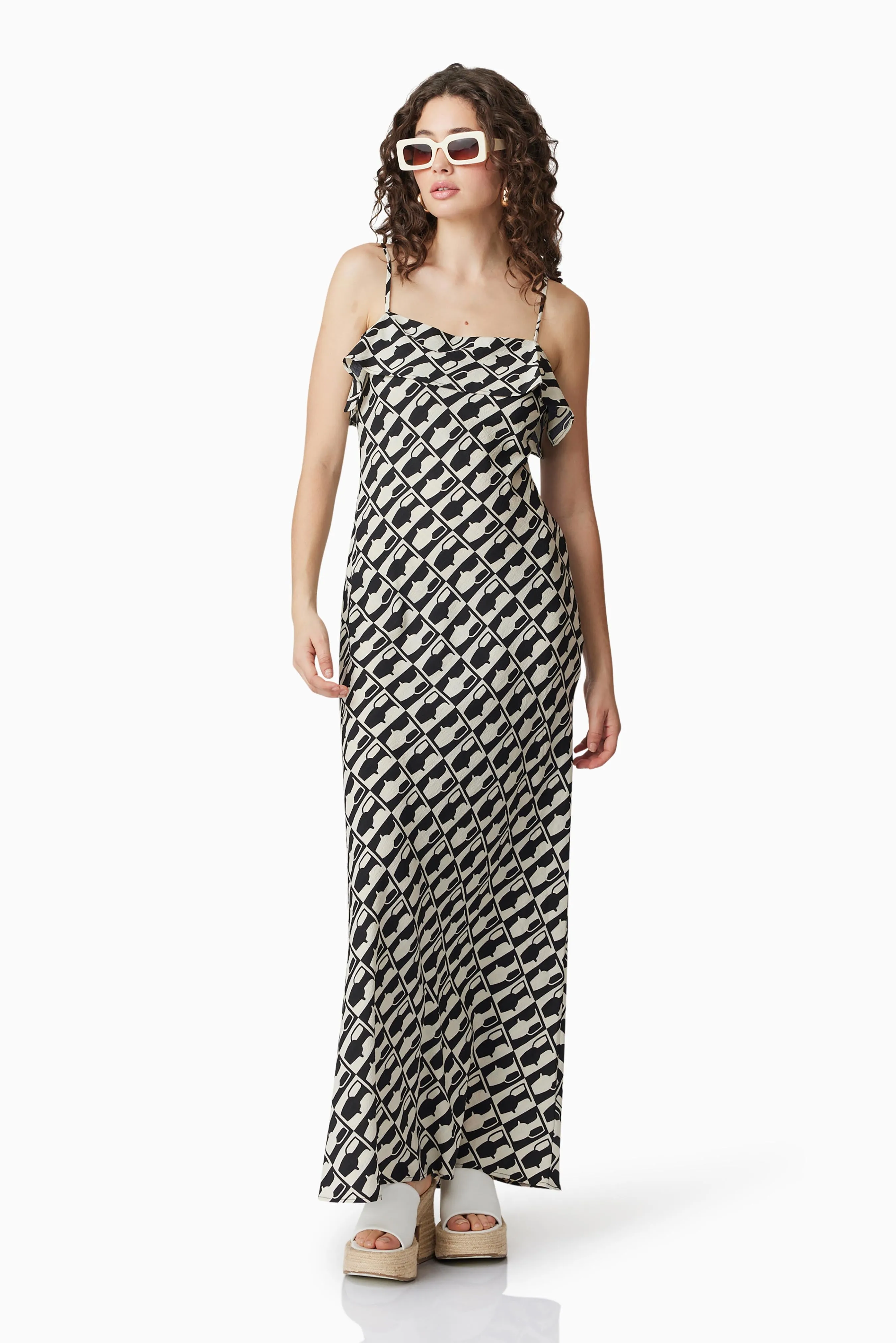 CURAAE Gianna Maxi Dress In Black & White sold by Elliatt product image thumbnail 3