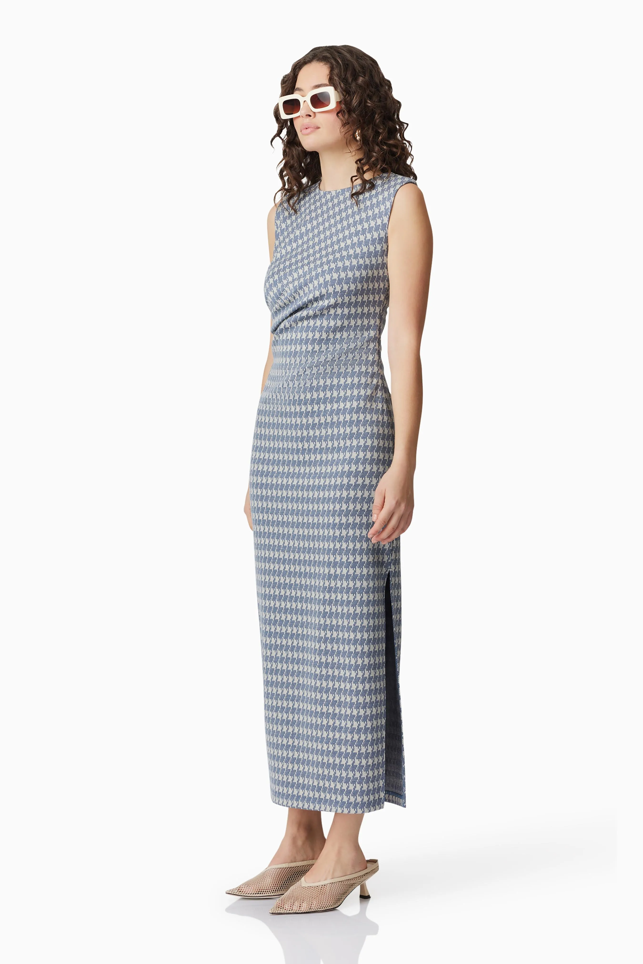 CURAAE Diana Midi Dress In Blue & White sold by Elliatt product image thumbnail 2