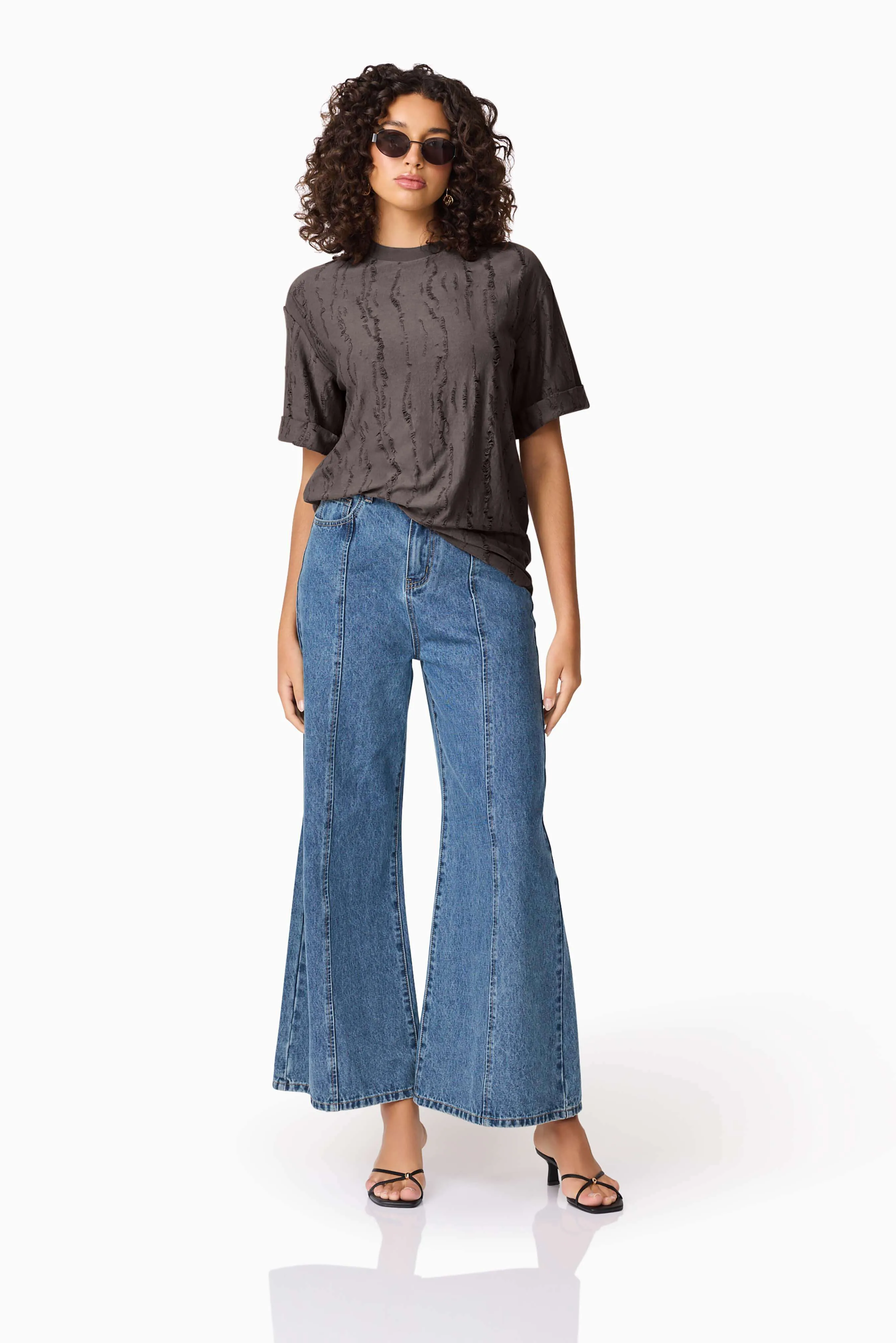 CURAAE Lavania T-Shirt in Grey sold by Elliatt product image thumbnail 2