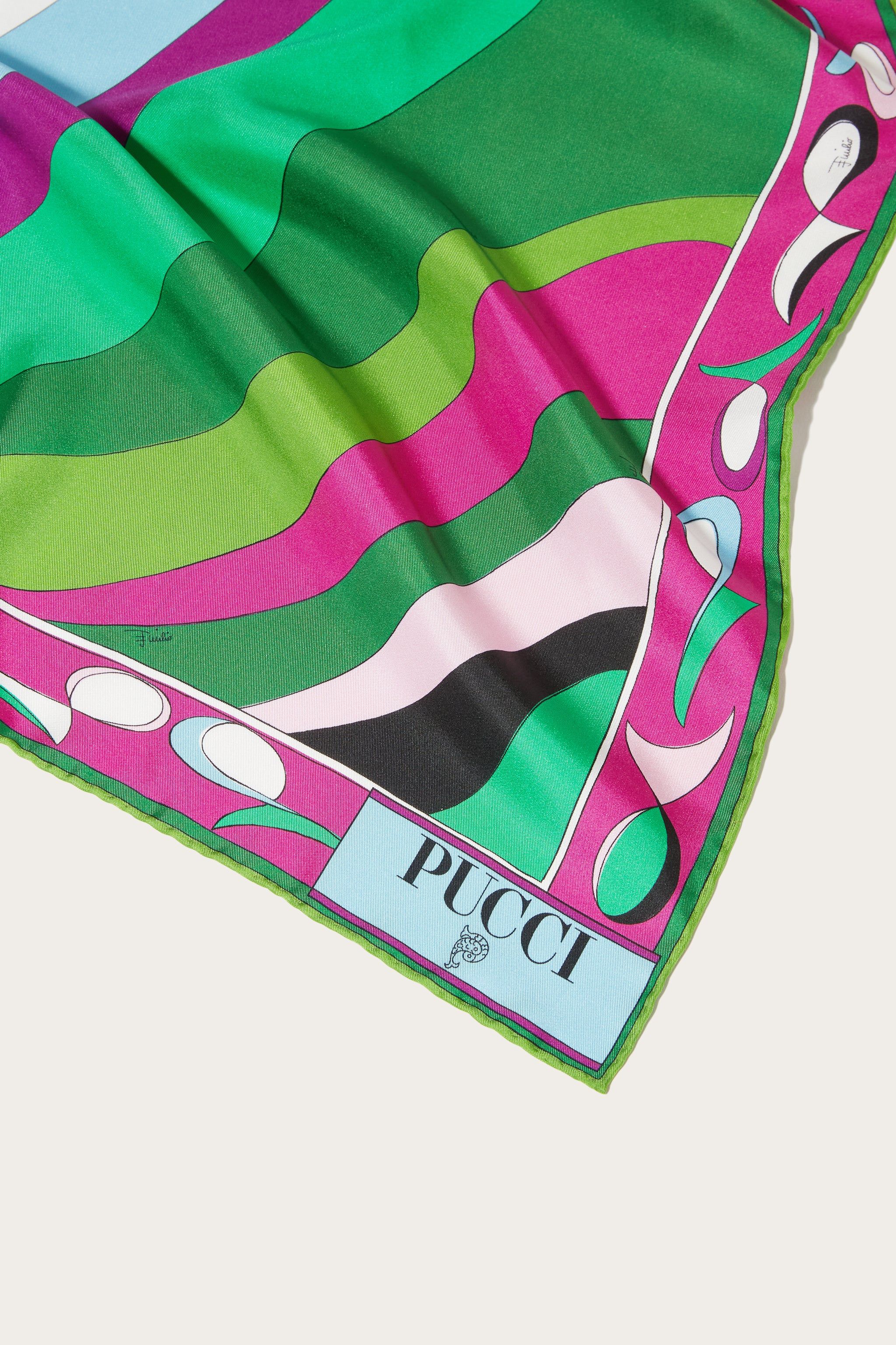 Carré grande in seta con stampa Pesci sold by Emilio Pucci product image thumbnail 2