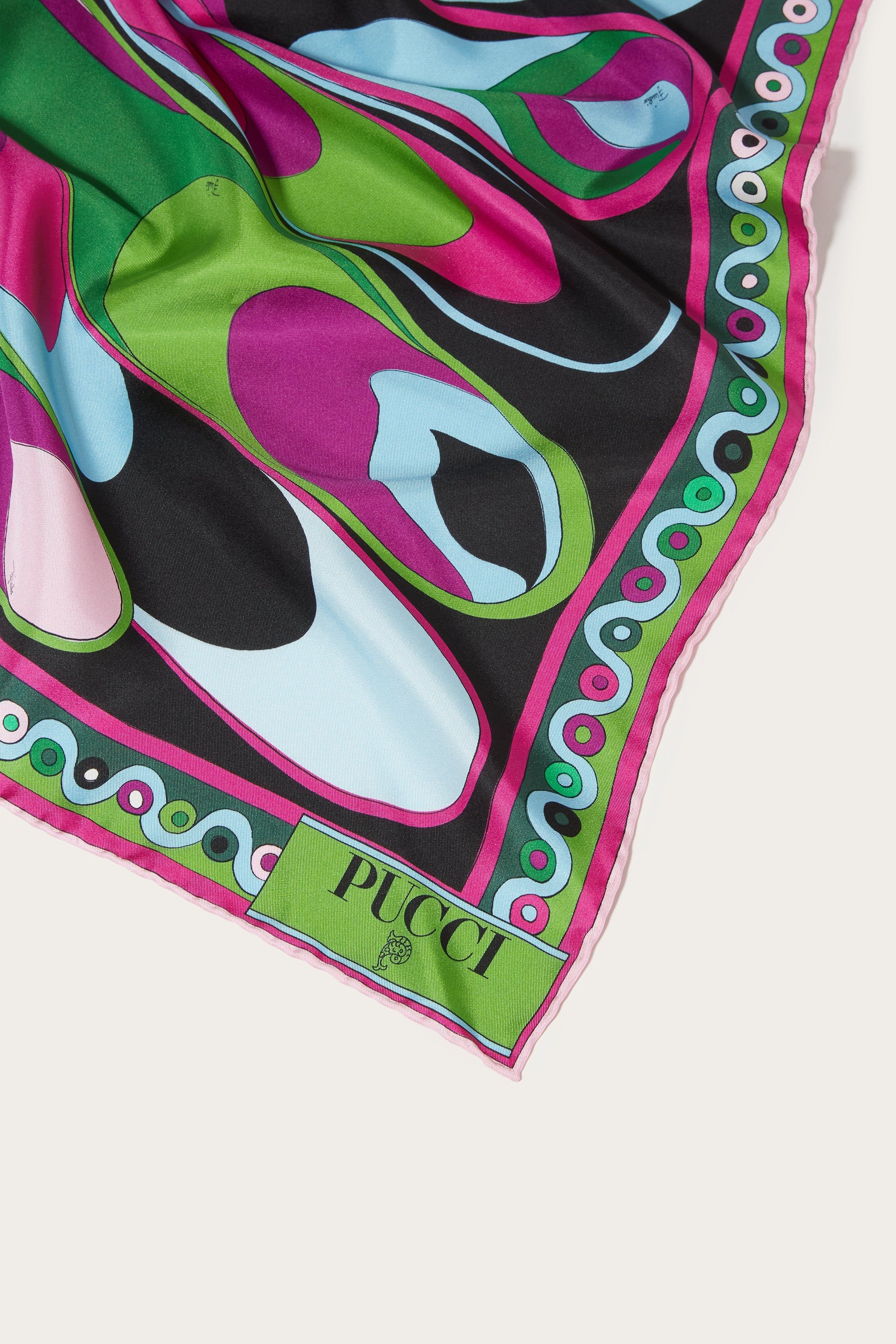 Carré grande in seta con stampa Onde sold by Emilio Pucci product image thumbnail 2