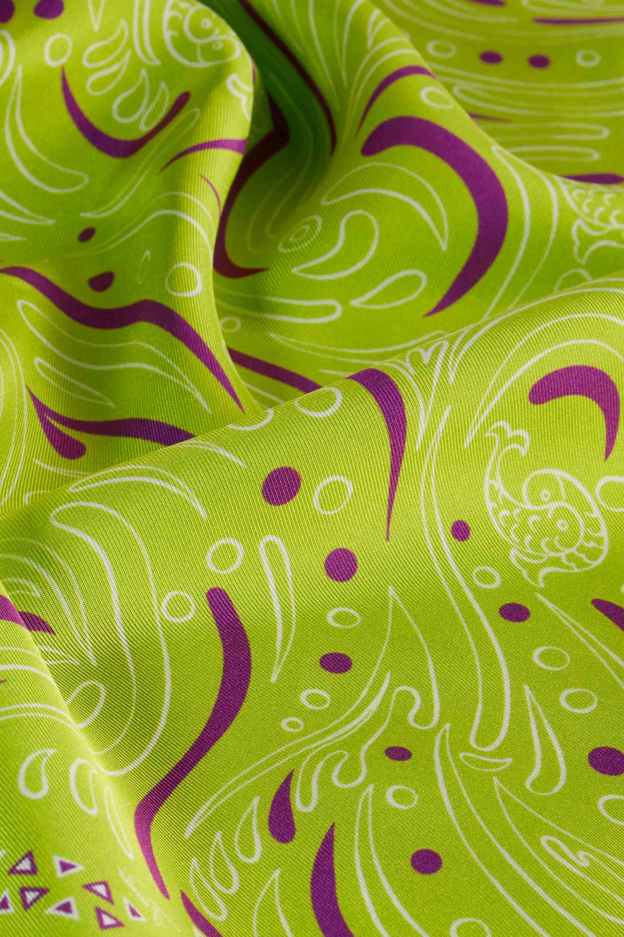 Carré piccolo in seta con stampa Bandana sold by Emilio Pucci product image thumbnail 4