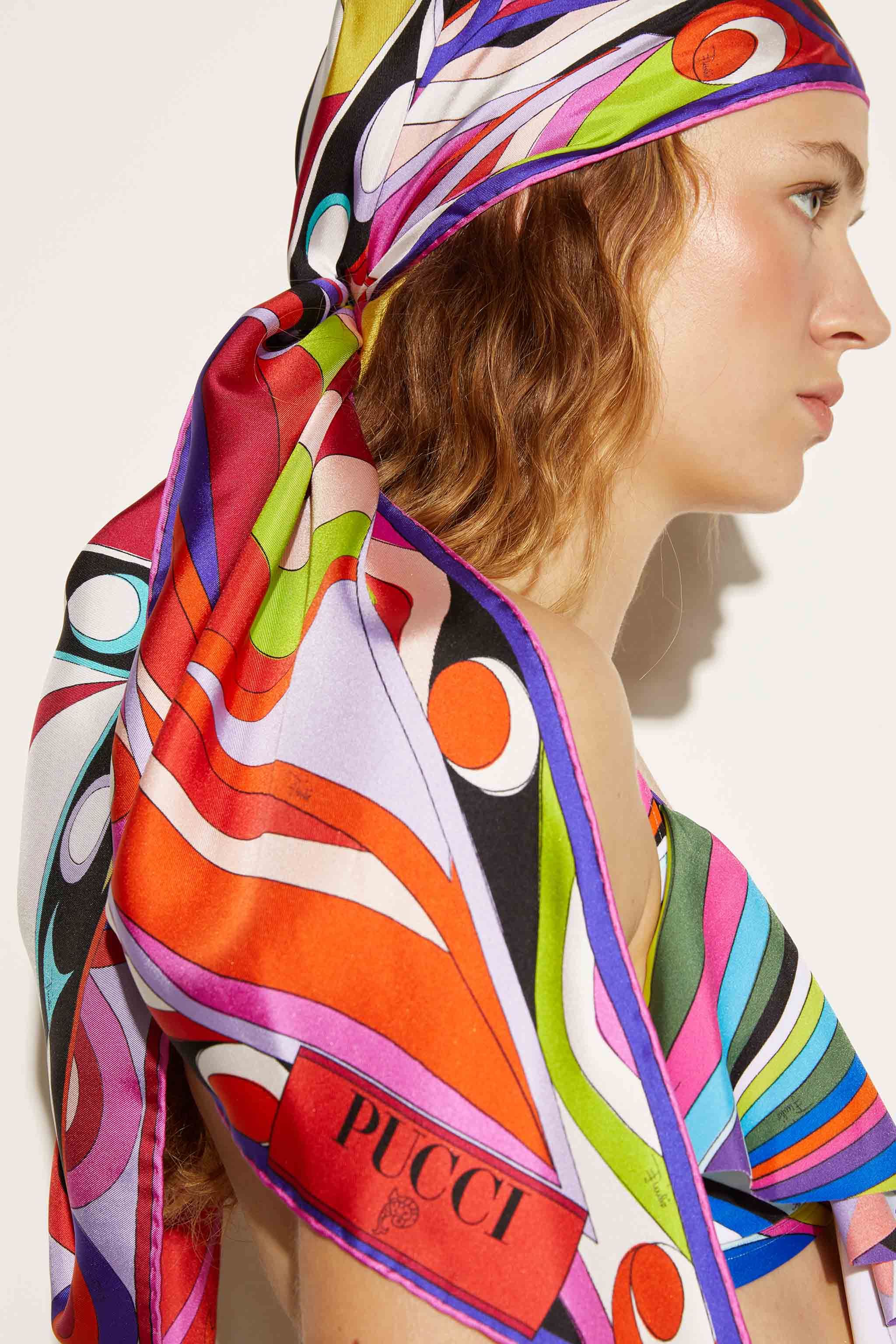 Foulard grande in seta con stampe patchwork sold by Emilio Pucci product image thumbnail 2