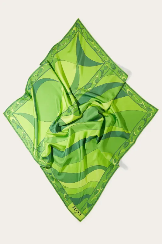 Carré grande in seta con stampa Pesci sold by Emilio Pucci