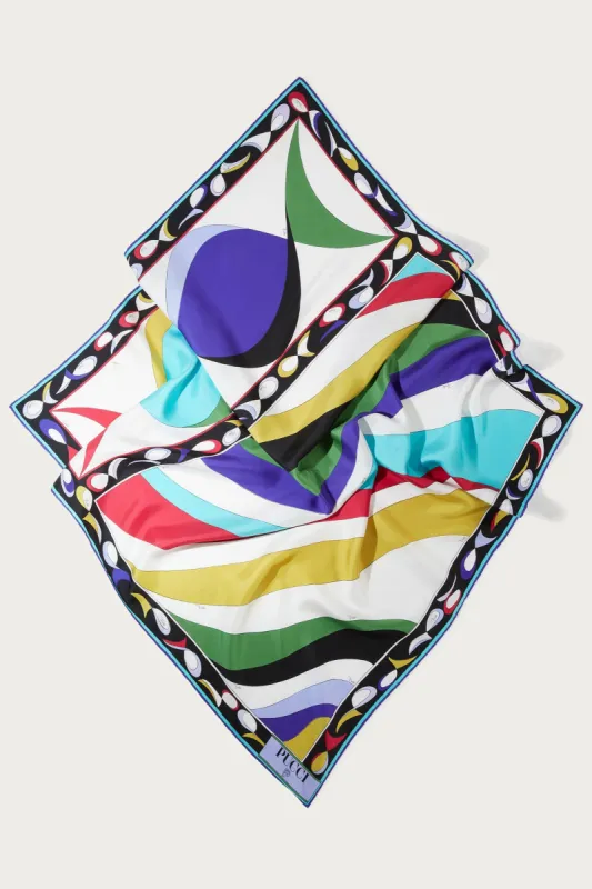 Carré grande in seta con stampa Pesci sold by Emilio Pucci