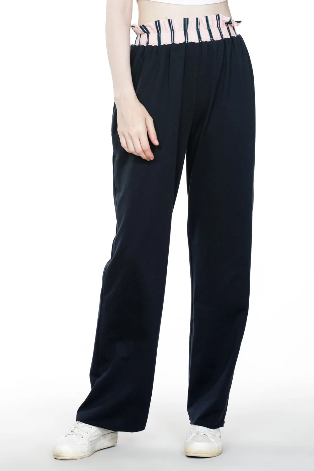Lea Relaxed Yoga Pants sold by En Creme