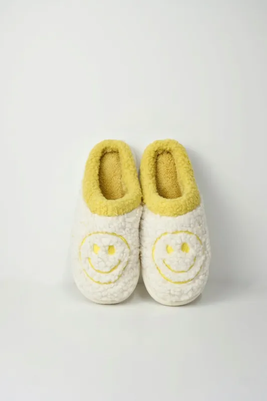 Fuzzy Sherpa Smiley Slippers made by En Creme