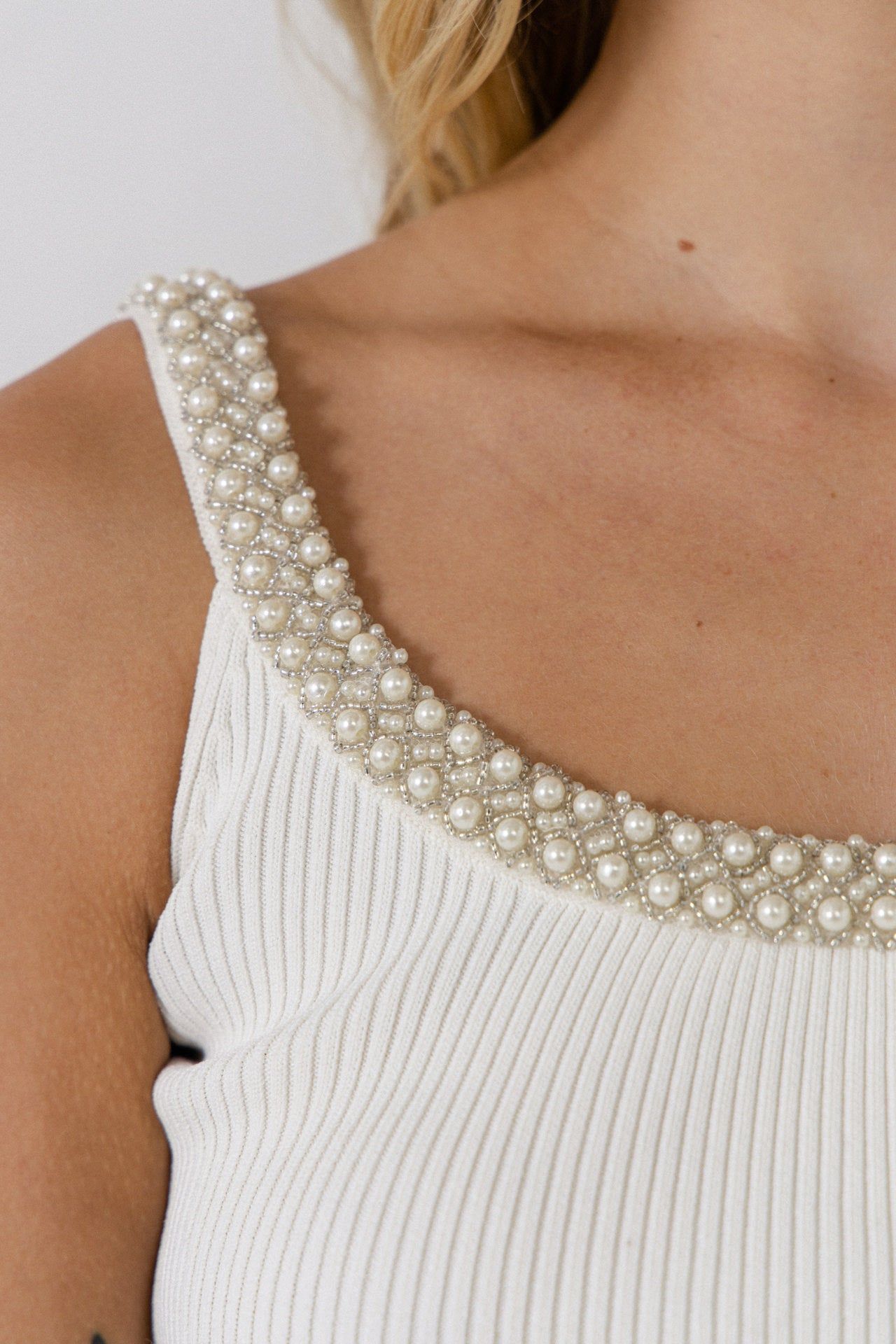 Trim Detailed Scoop Neck Top sold by Endless Rose product image thumbnail 2