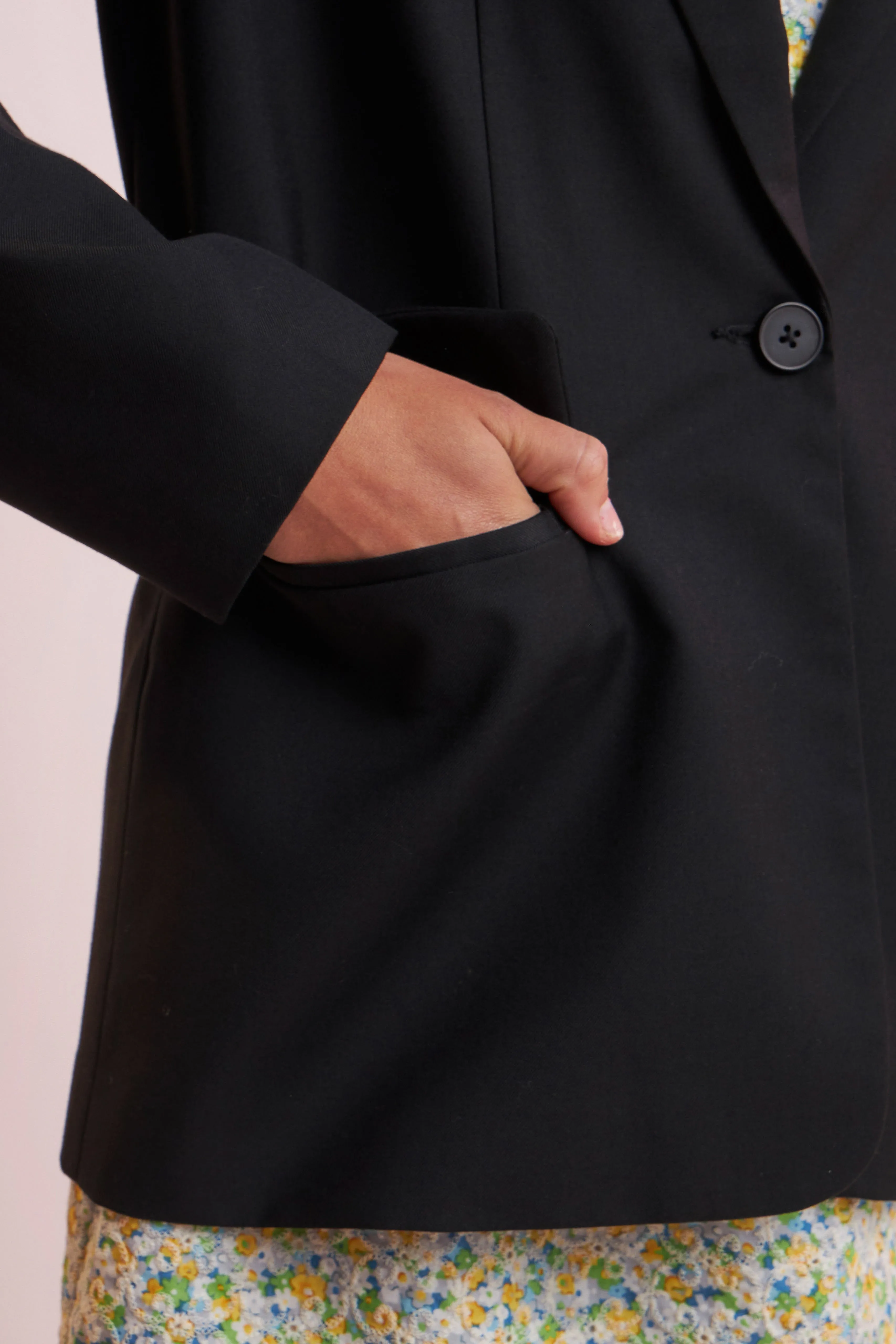 Single Breasted Long Sleeve Blazer sold by Endless Rose product image thumbnail 5