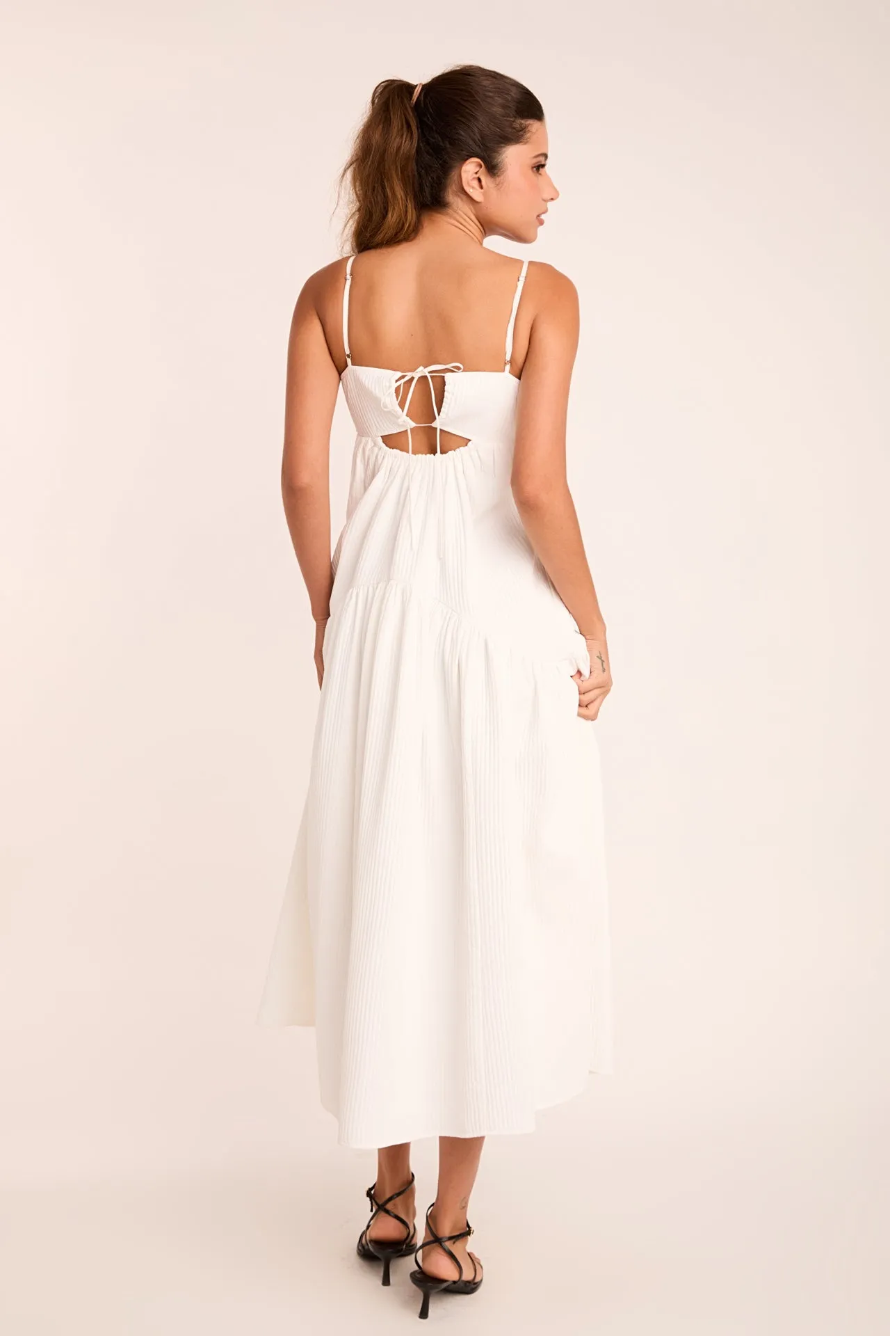 Evelyn Sleeveless Textured Cutout Maxi Dress sold by Endless Rose product image thumbnail 4