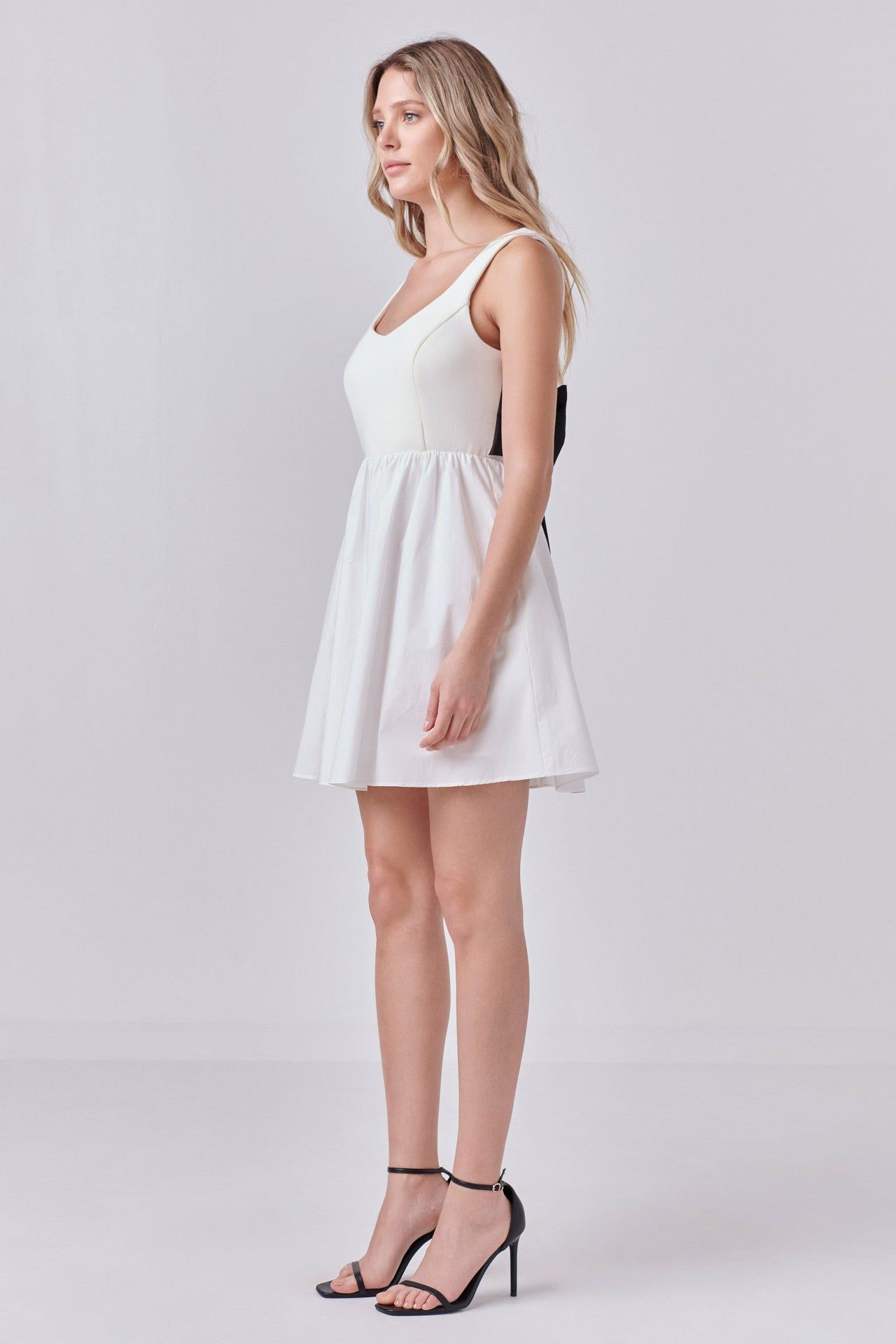 Back Bow Contrast Dress sold by Endless Rose product image thumbnail 3