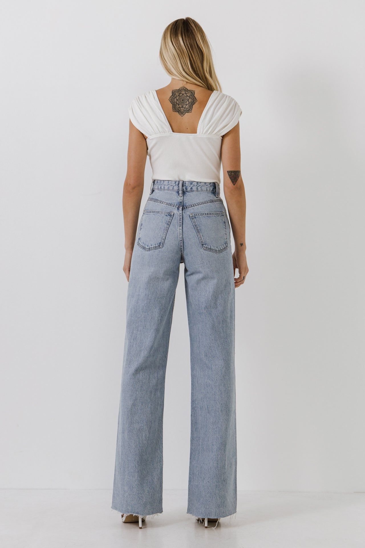 Accent Shoulder Knit Crop Top sold by Endless Rose product image thumbnail 4
