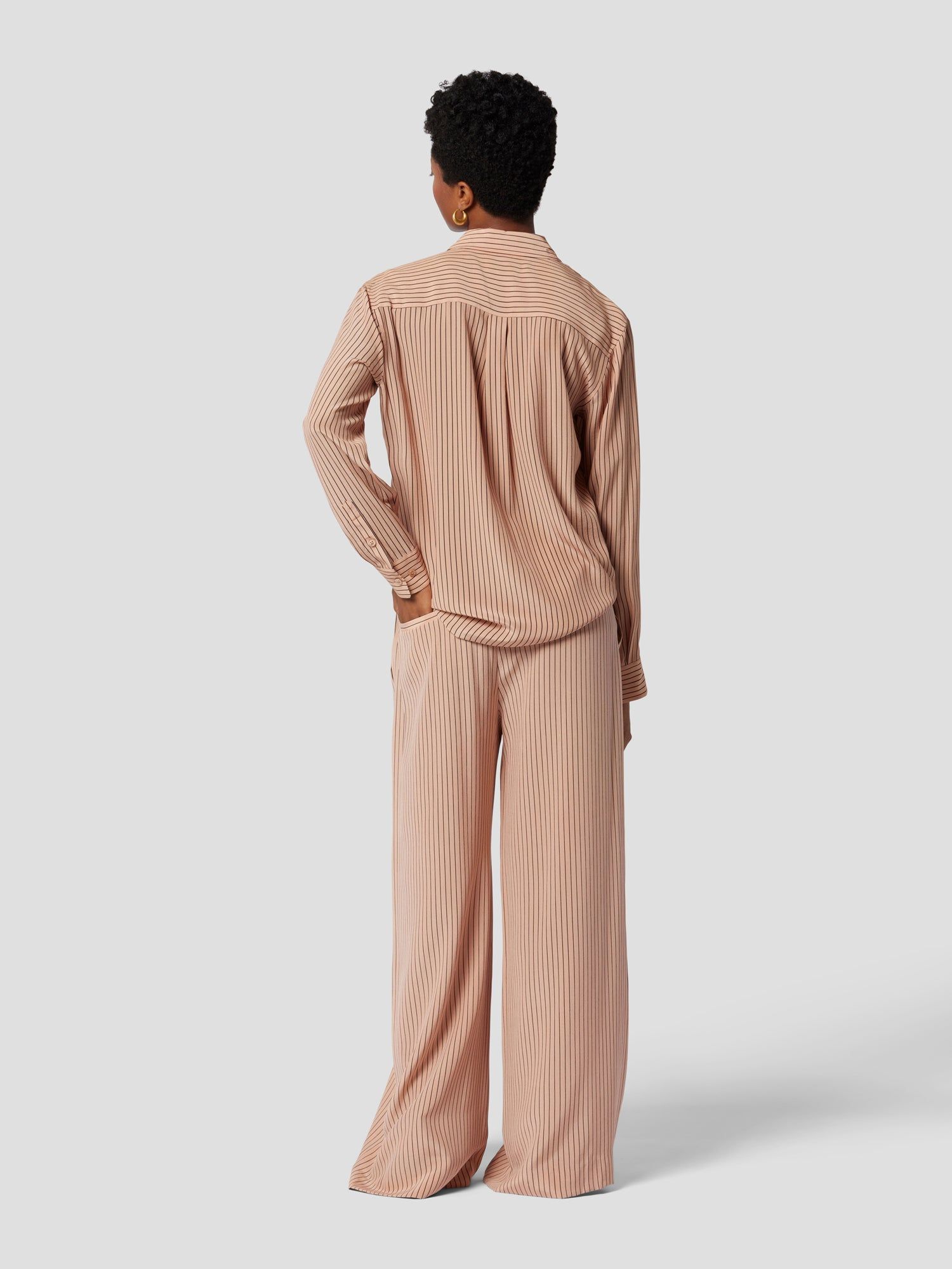 SIGNATURE SILK SHIRT WITH NO POCKETS sold by Equipment product image thumbnail 6