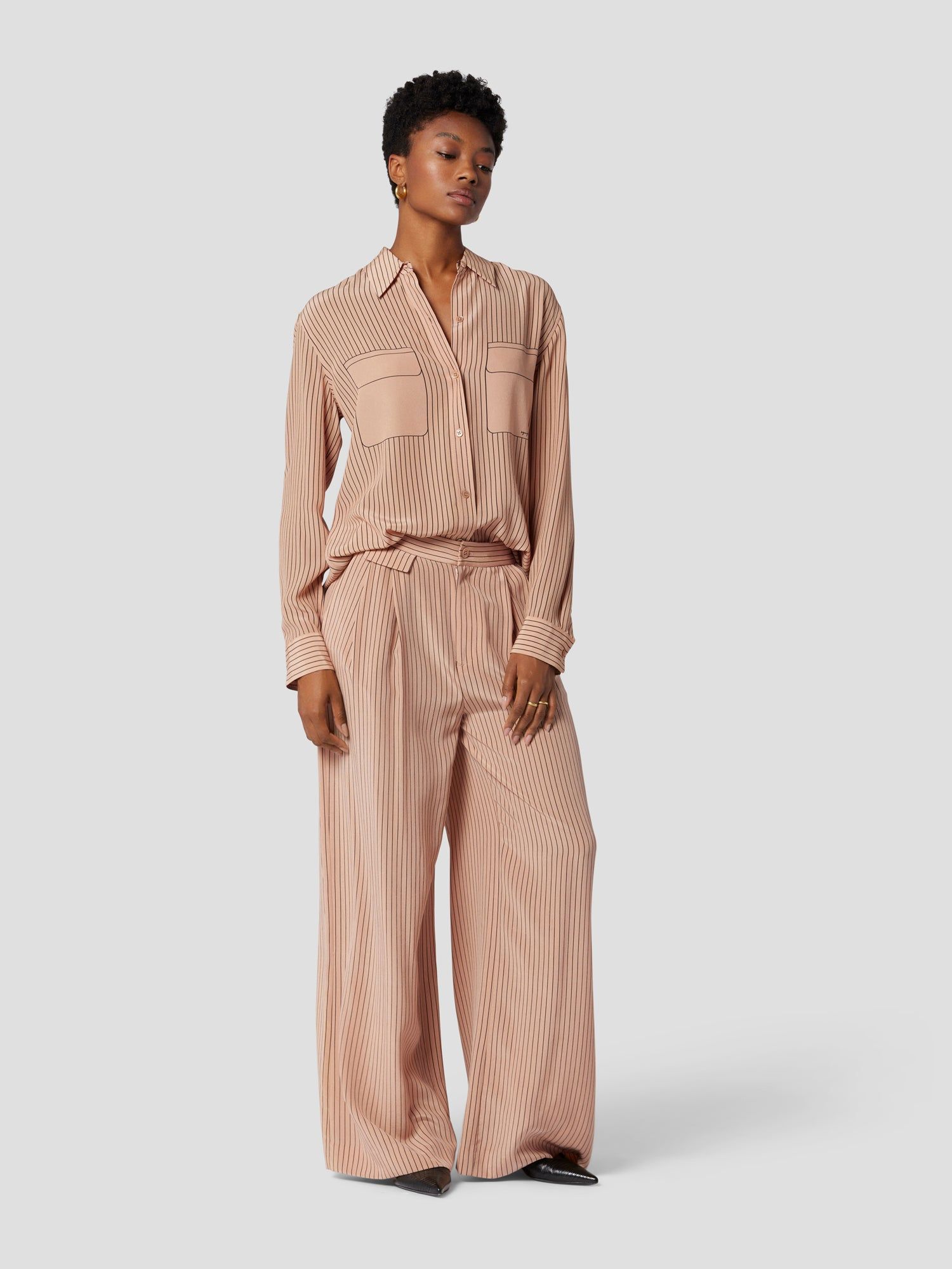 SIGNATURE SILK SHIRT WITH NO POCKETS sold by Equipment product image thumbnail 4