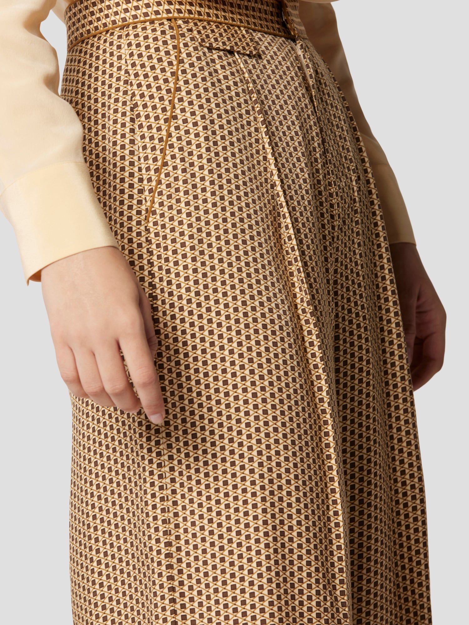 ALLETTE TROUSER sold by Equipment product image thumbnail 3