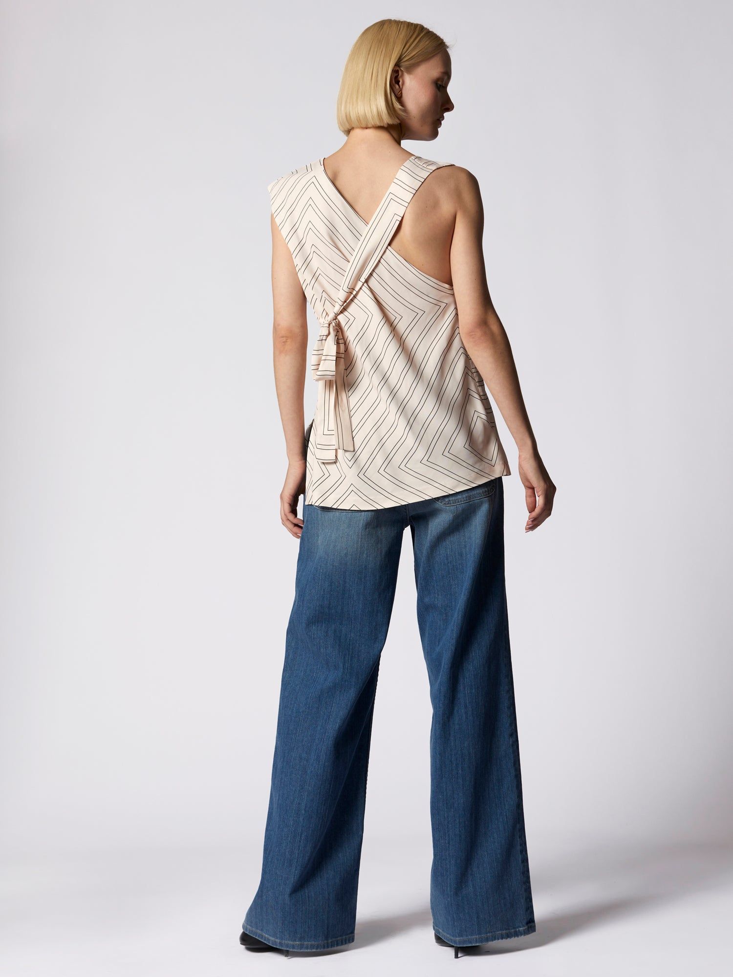 SOLEA SLEEVELESS TOP sold by Equipment product image thumbnail 2