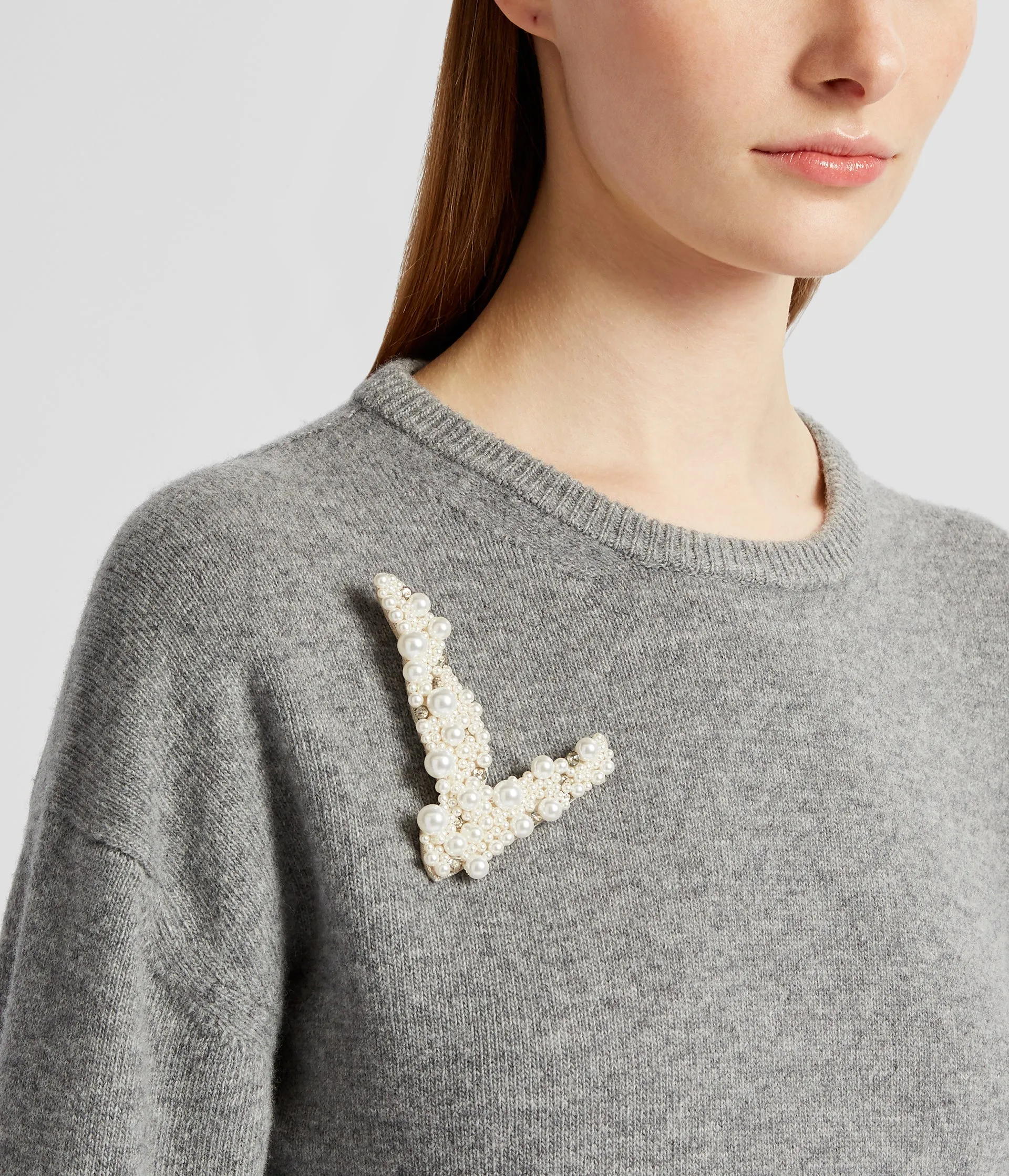 Pearl Alphabet Brooch L sold by ERDEM product image thumbnail 2