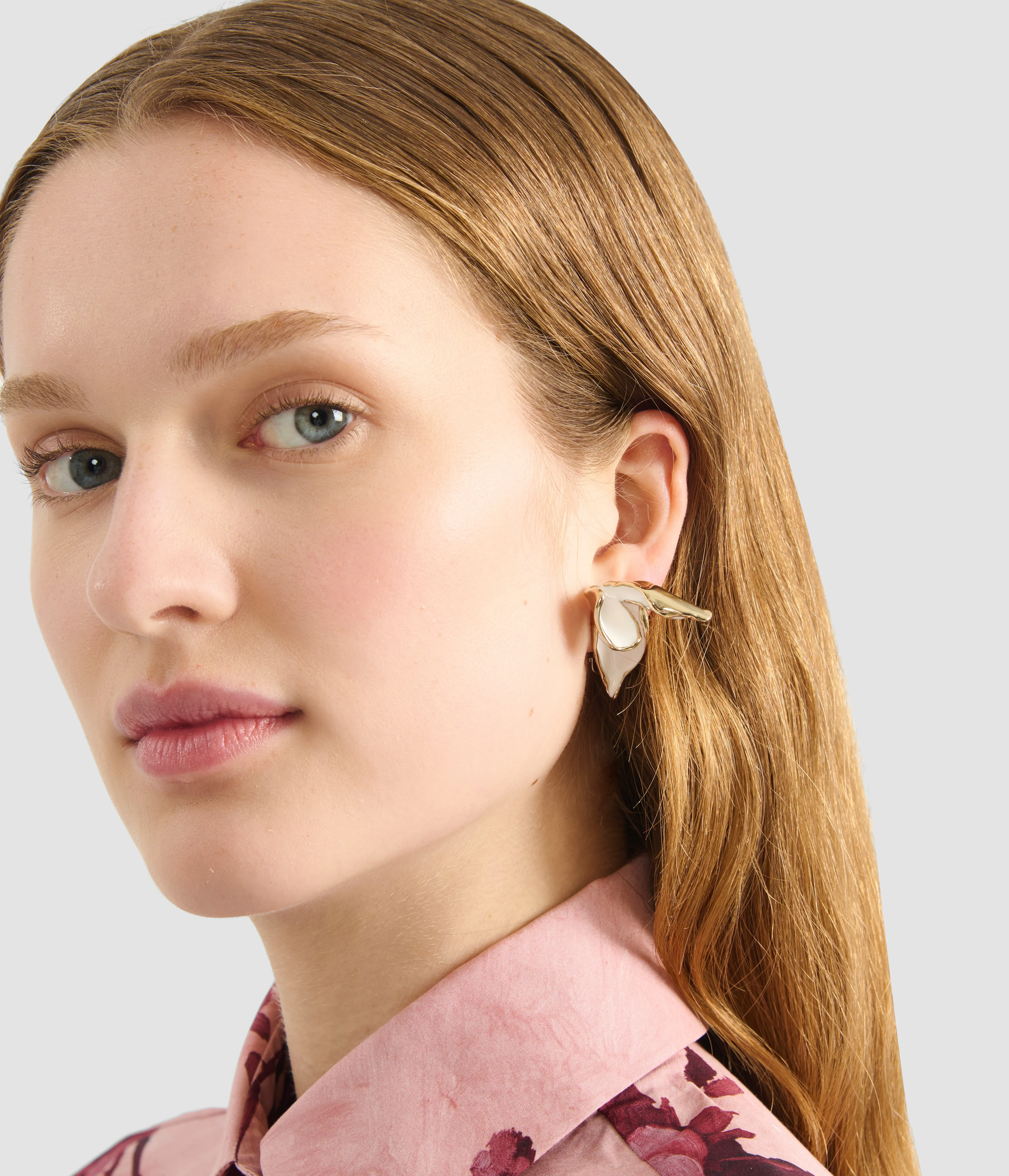 Flower Earring Medium sold by ERDEM product image thumbnail 2