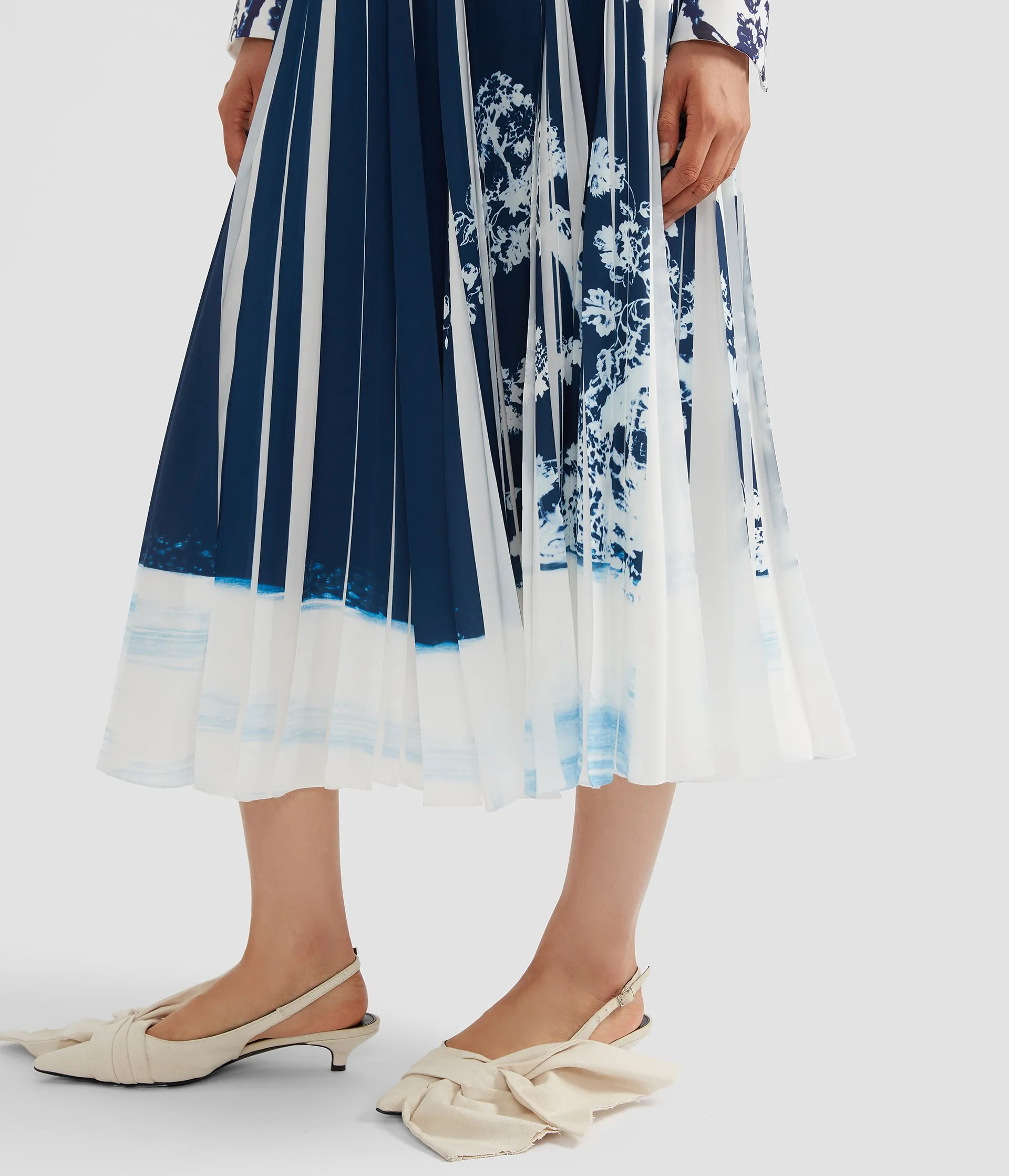 Printed Crepe De Chine Pleated Midi Skirt sold by ERDEM product image thumbnail 5