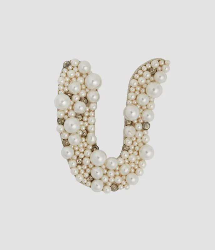 Pearl Alphabet Brooch U made by ERDEM