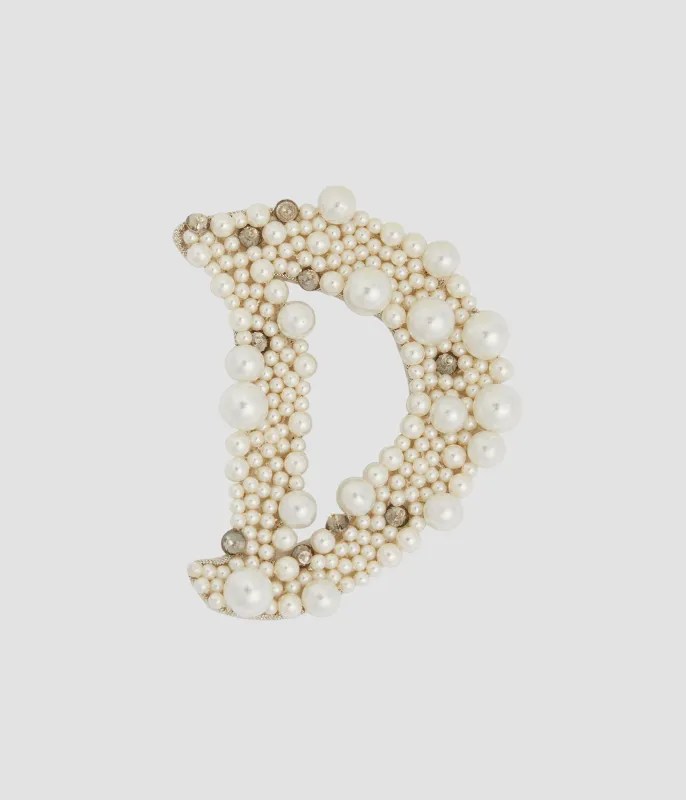 Pearl Alphabet Brooch D made by ERDEM