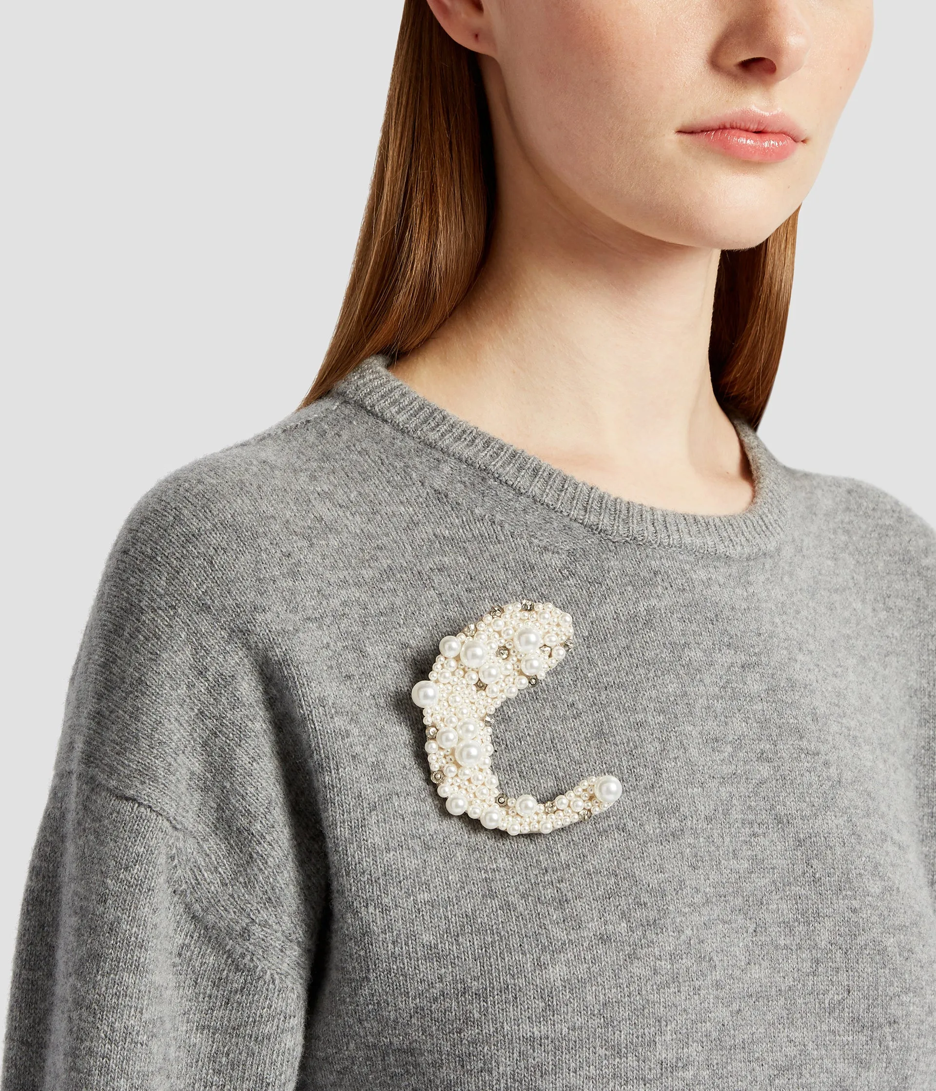 Pearl Alphabet Brooch C sold by ERDEM product image thumbnail 2