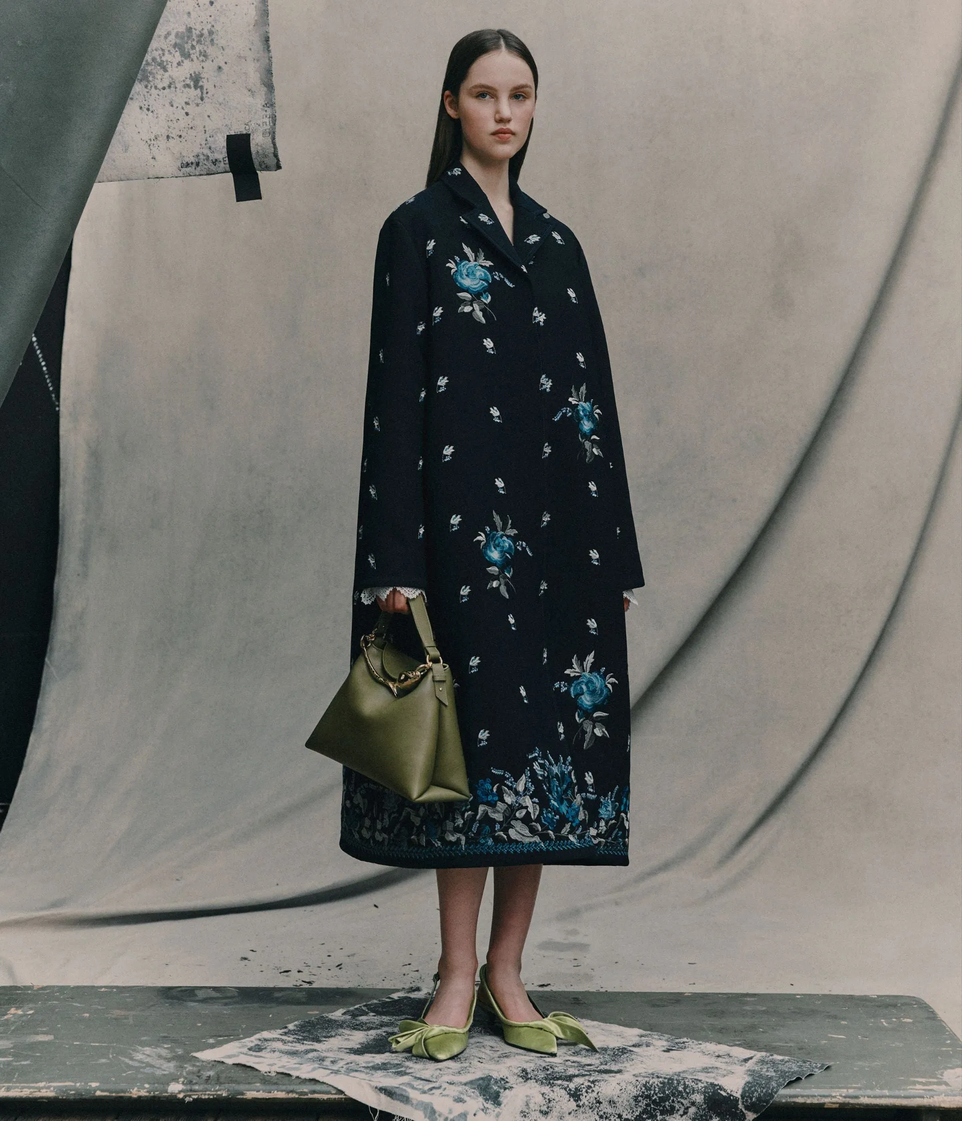Large Bloom Bag sold by ERDEM product image thumbnail 2