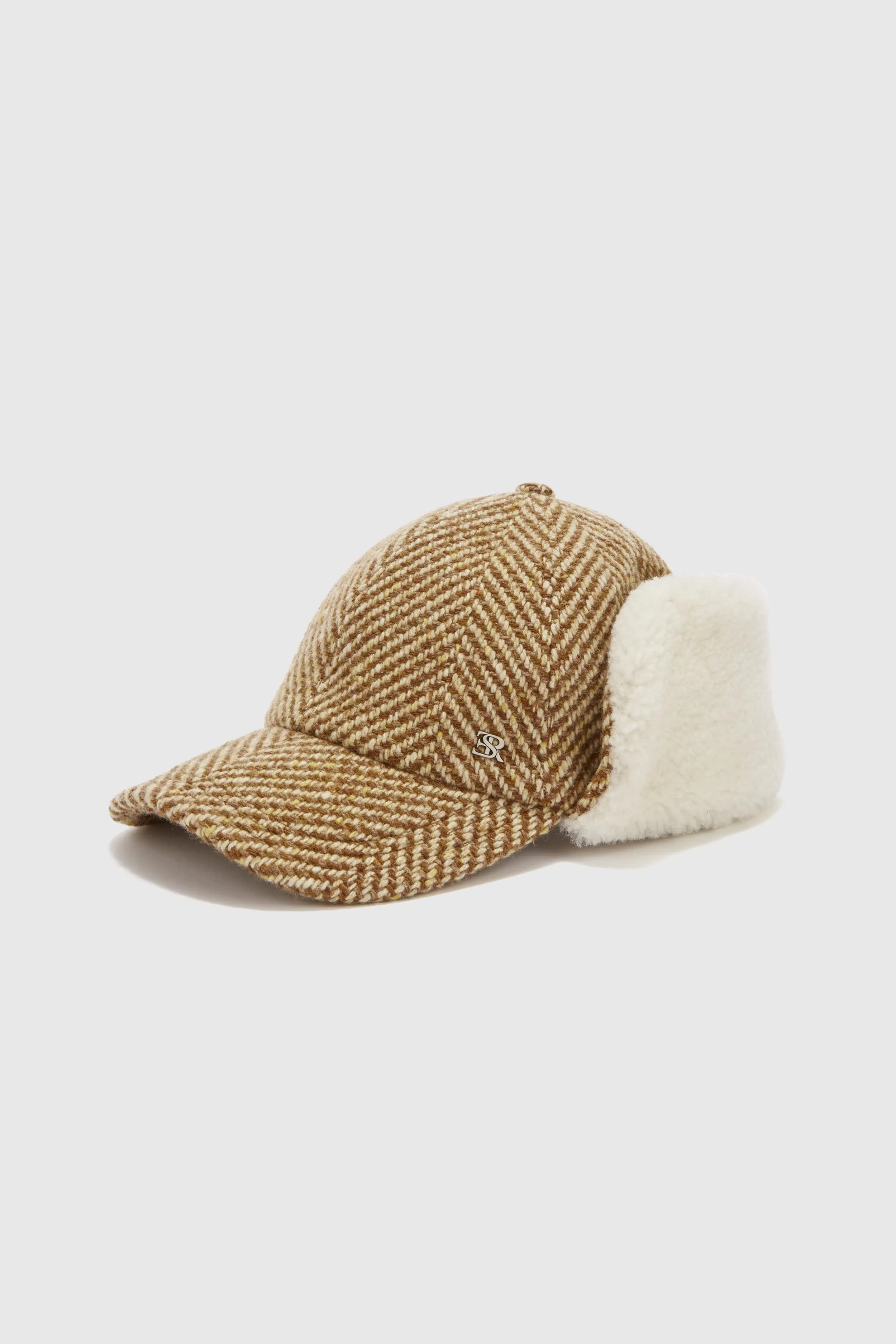 Virgin wool blend hat with herringbone pattern sold by Ermanno Scervino