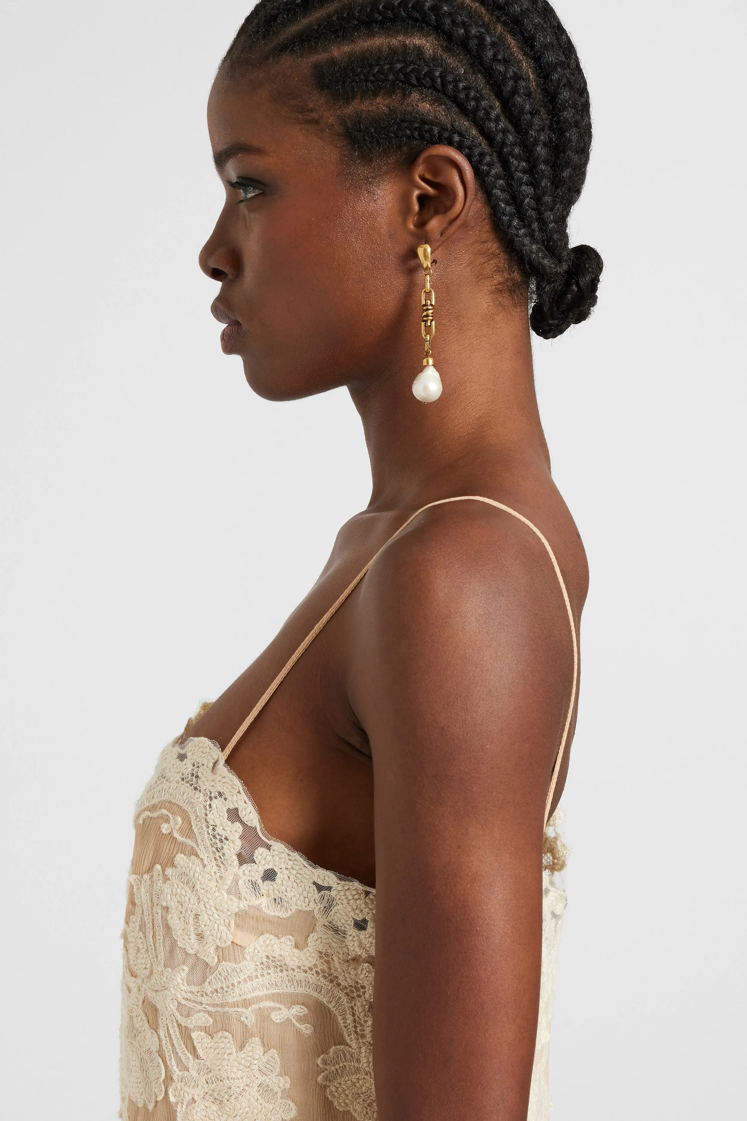 Dangling earrings with knot and freshwater pearls gold tone sold by Ermanno Scervino product image thumbnail 2