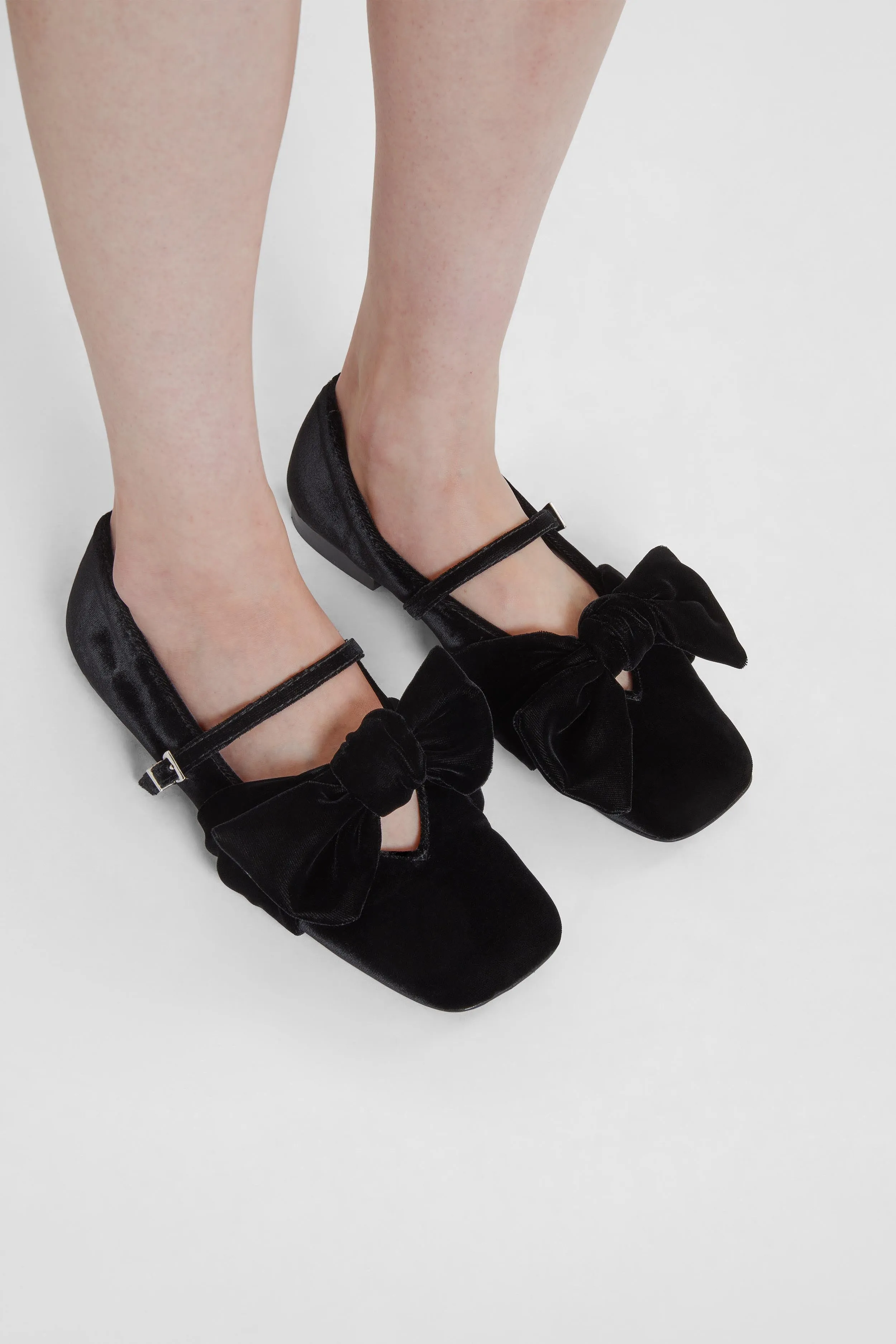 Velvet ballerina with oversized bow sold by Ermanno Scervino product image thumbnail 2