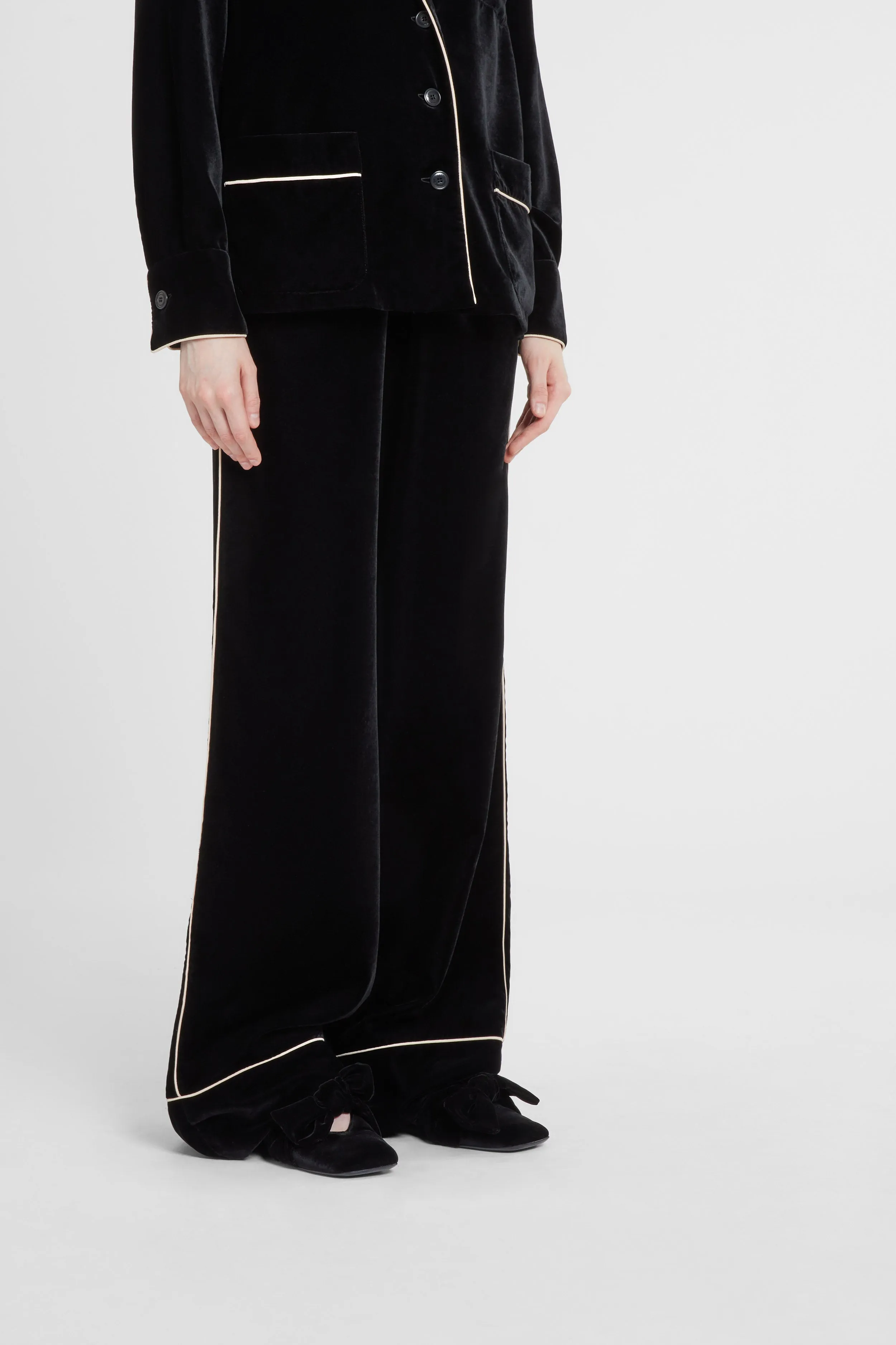 Palazzo pants in velvet with contrast piping sold by Ermanno Scervino product image thumbnail 4