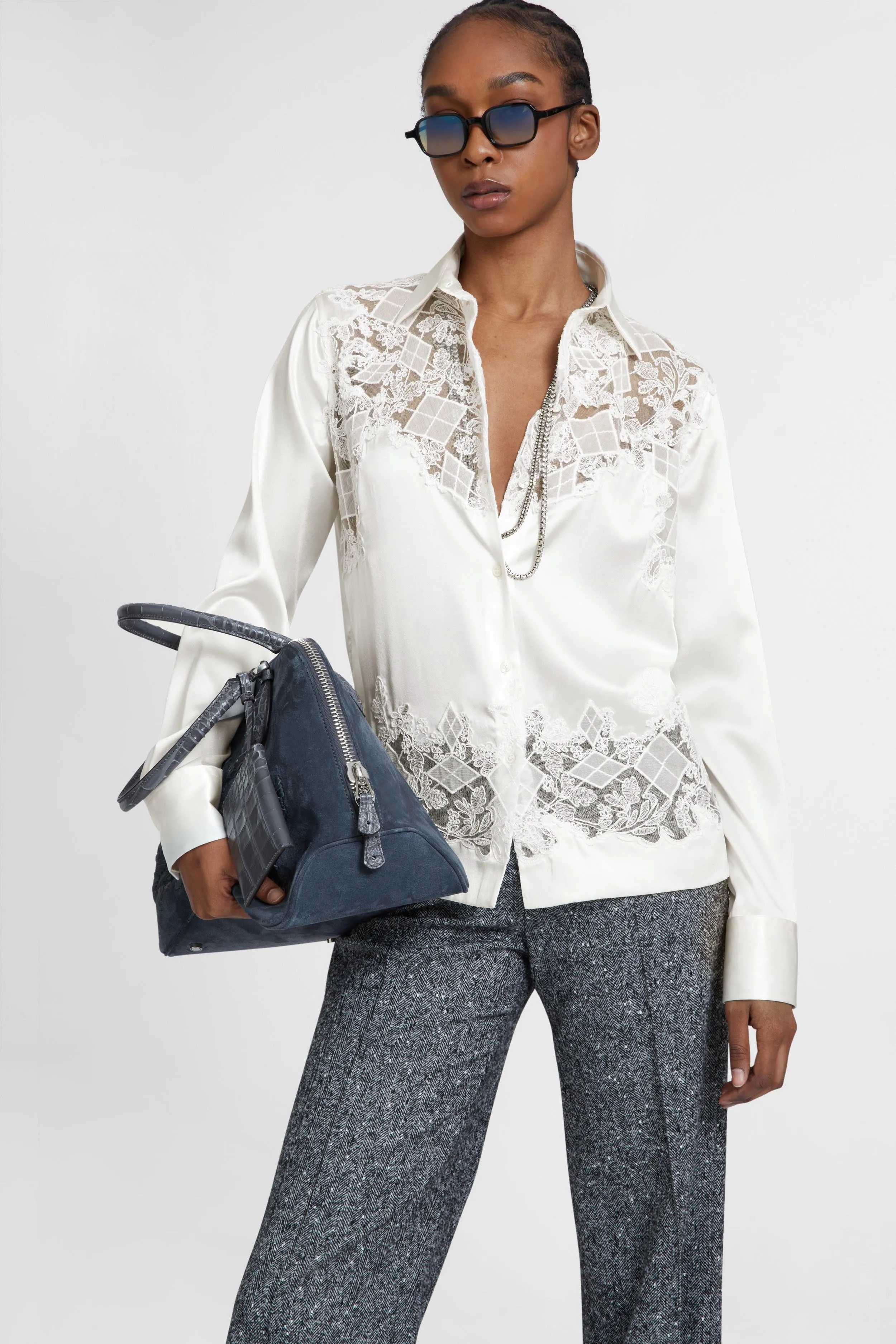 Stretch silk shirt with hand-embroidered lace insert sold by Ermanno Scervino product image thumbnail 2