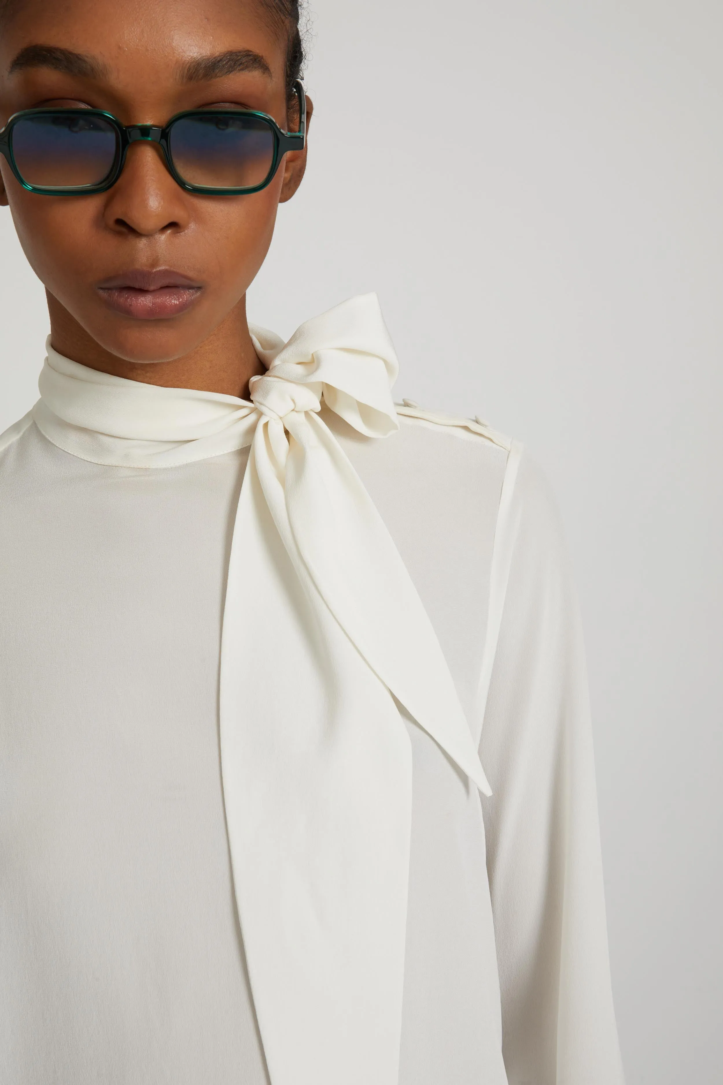 Pure silk blouse with decorative bows sold by Ermanno Scervino product image thumbnail 3