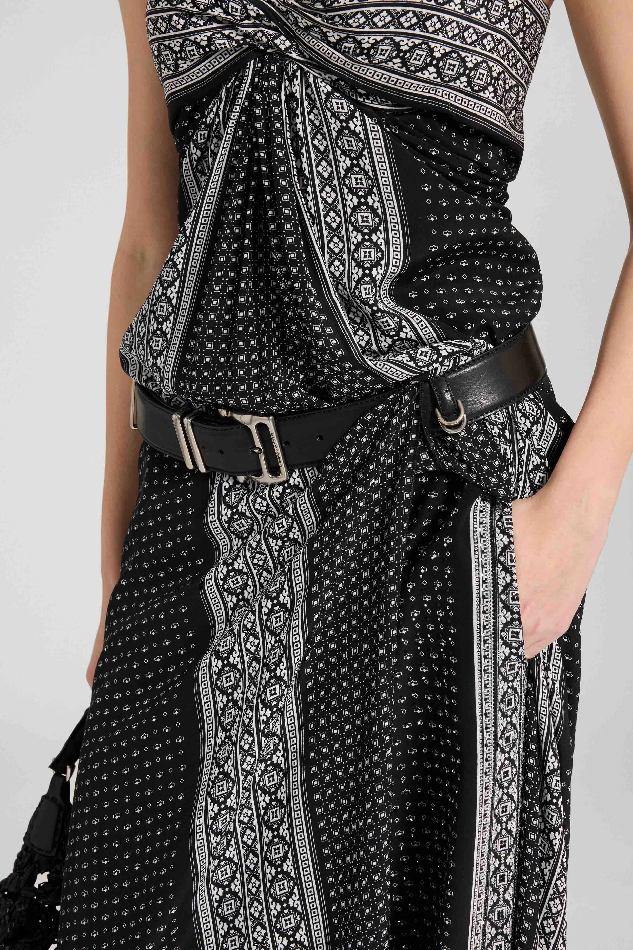 Black belt in calfskin with loop buckle sold by Ermanno Scervino product image thumbnail 2