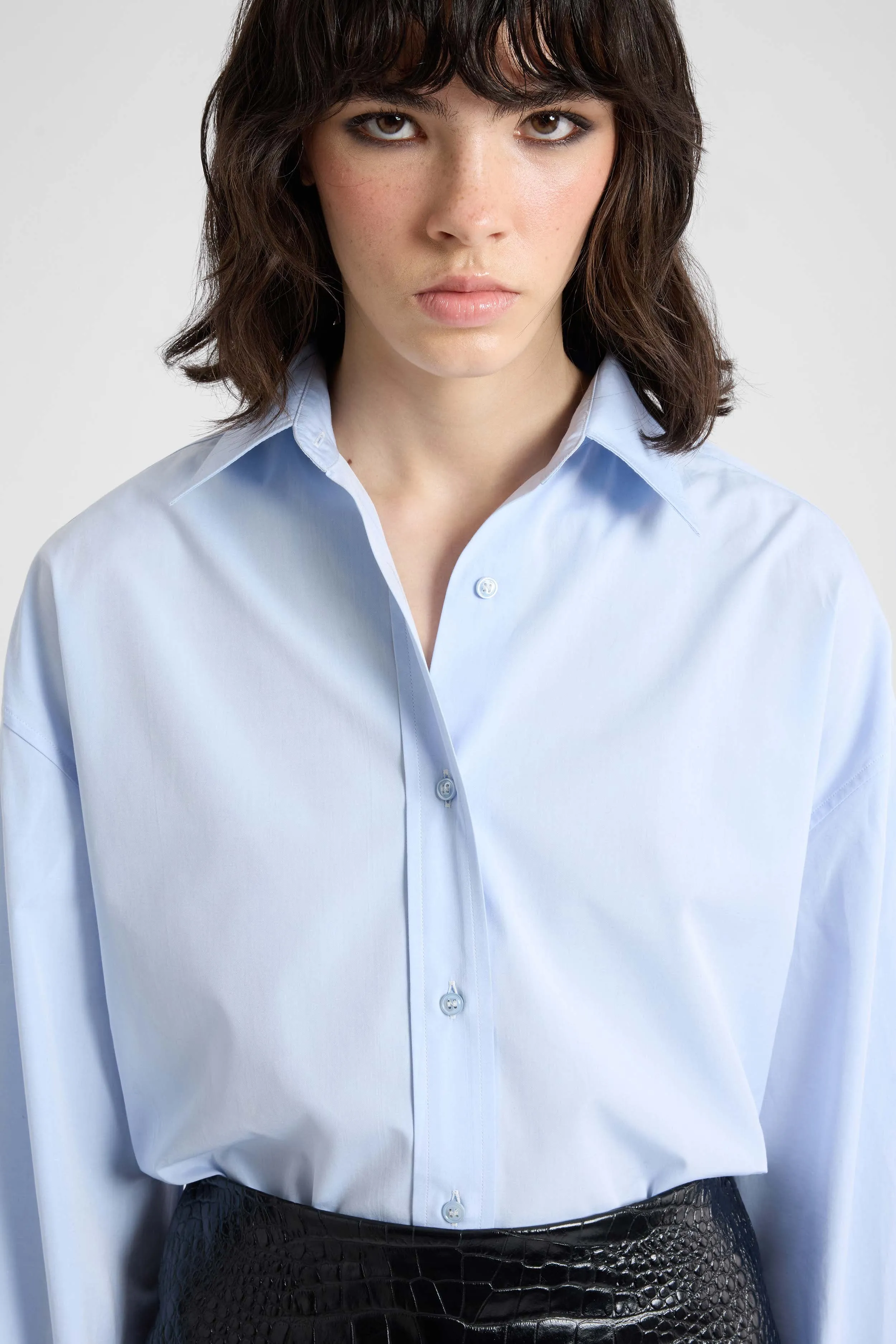 Cotton poplin shirt with a masculine sartorial allure sold by Ermanno Scervino product image thumbnail 3