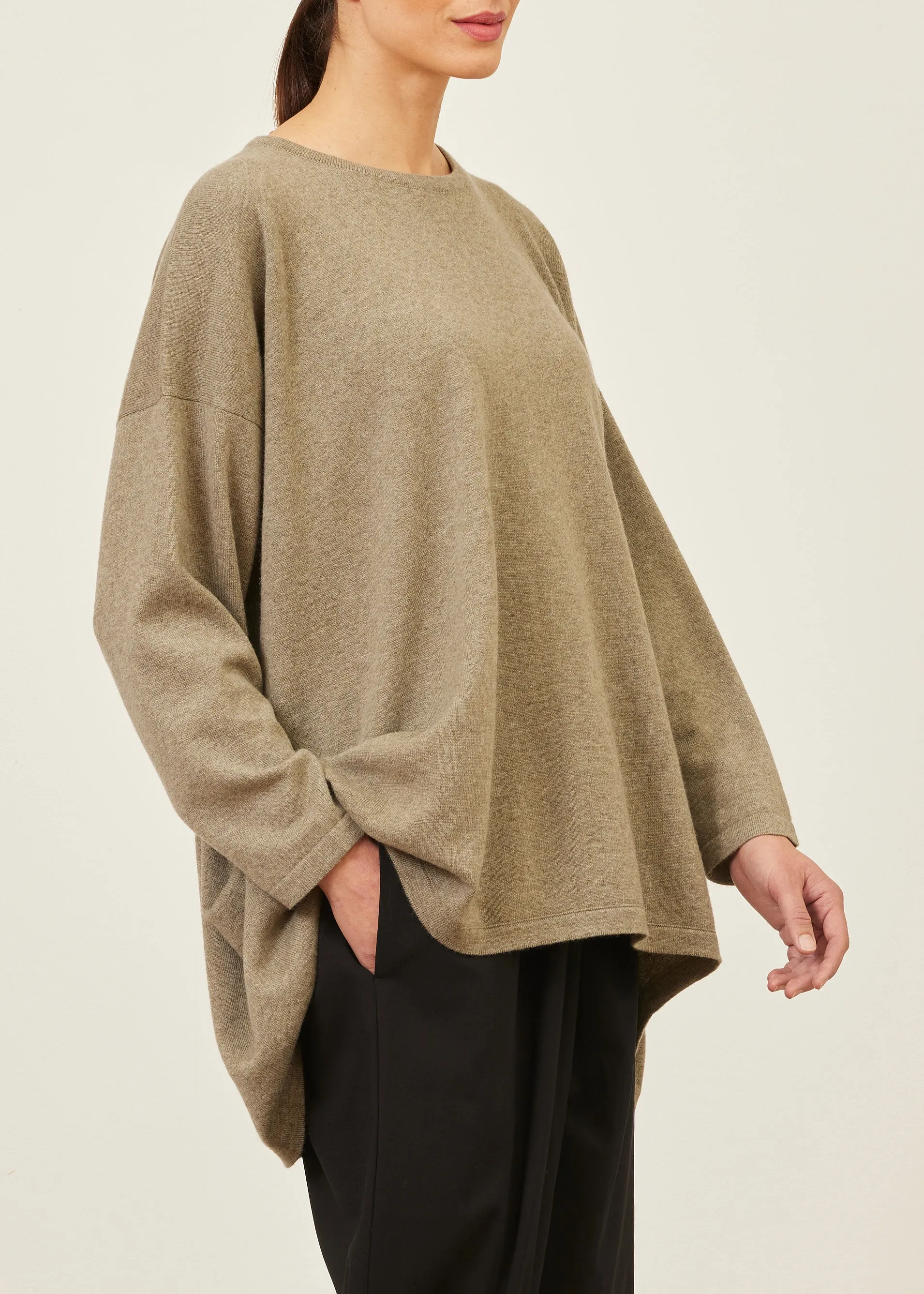 cashmere smaller front larger back round neck sweater - long sold by eskandar product image thumbnail 4