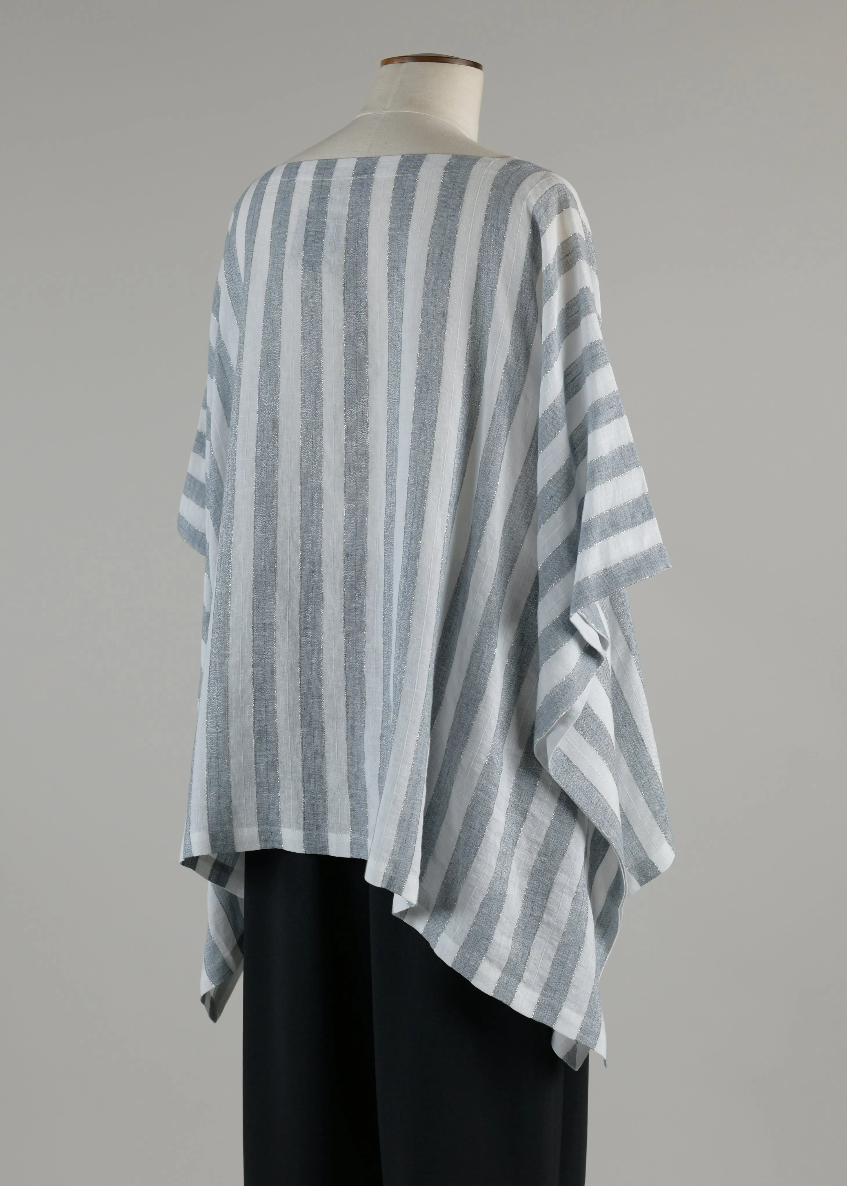 linen with lame scoop neck kaftan - mid sold by eskandar product image thumbnail 3